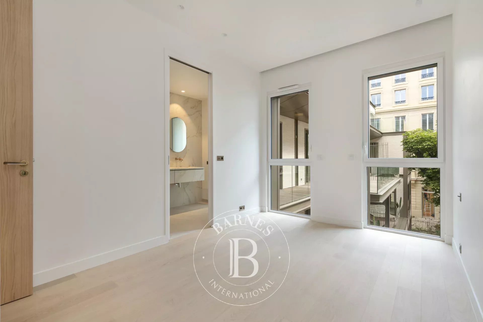 Daire Paris 8ème - picture 8