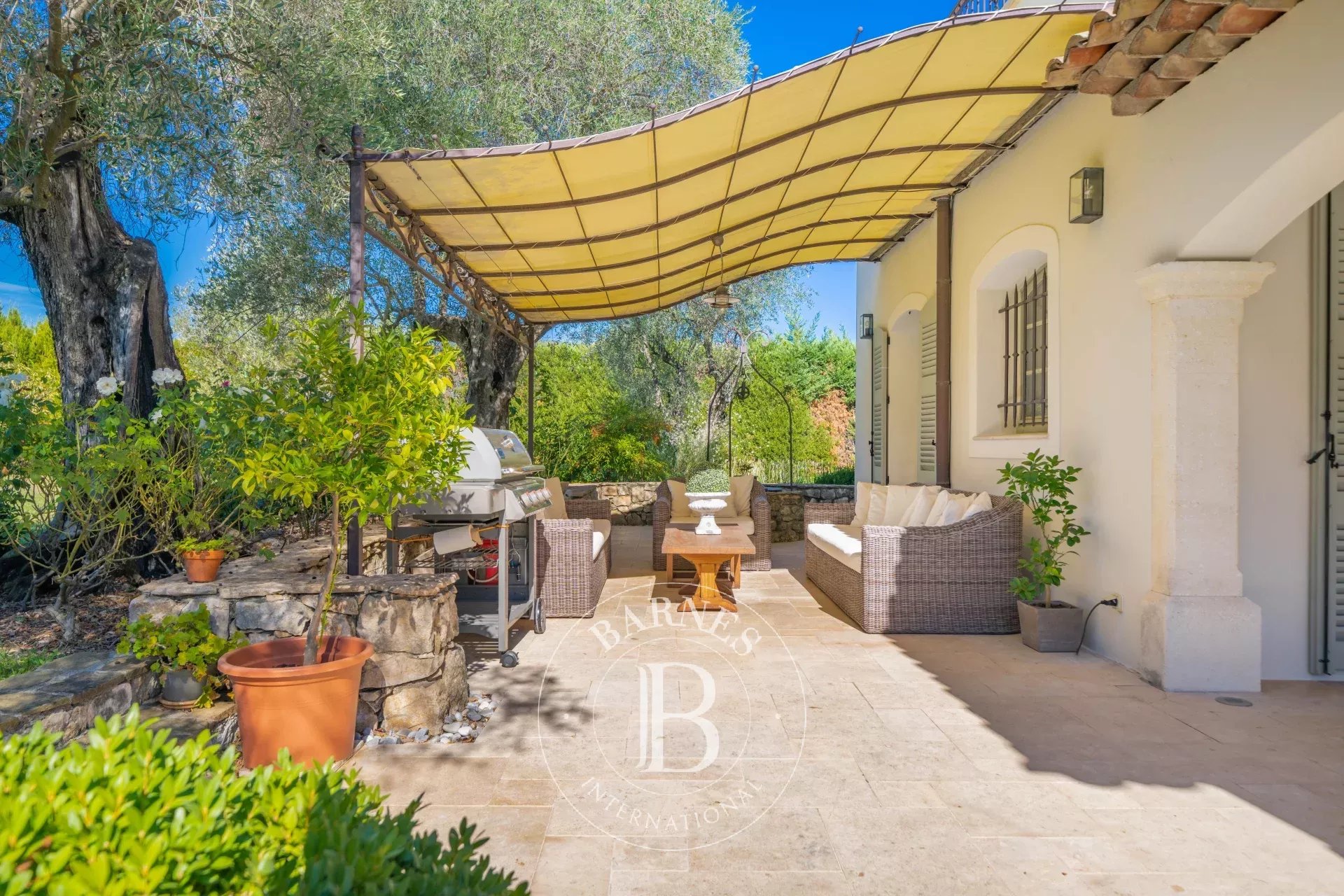 Ev Mougins - picture 11