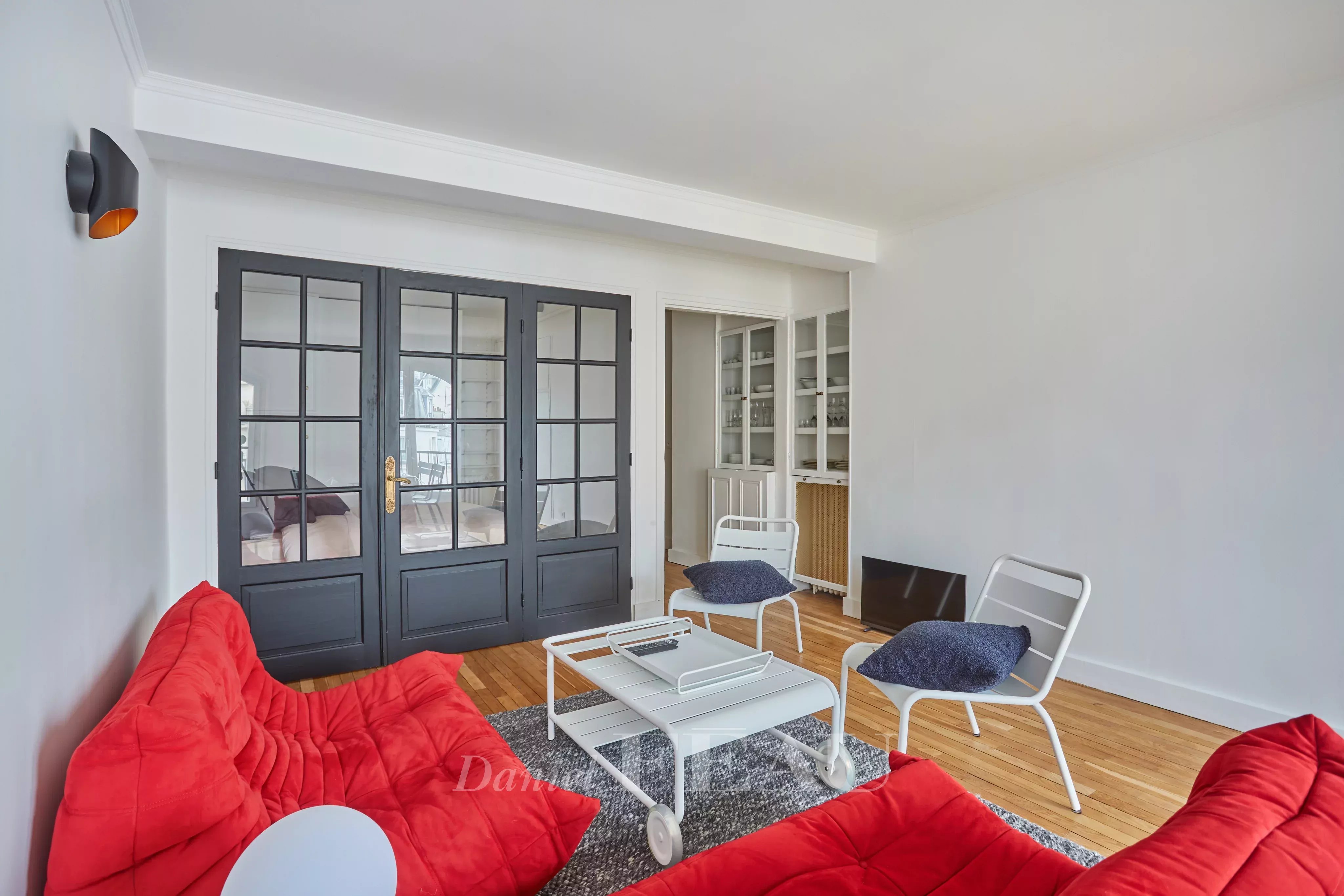 Rental Apartment Paris 8th Faubourg-du-Roule
