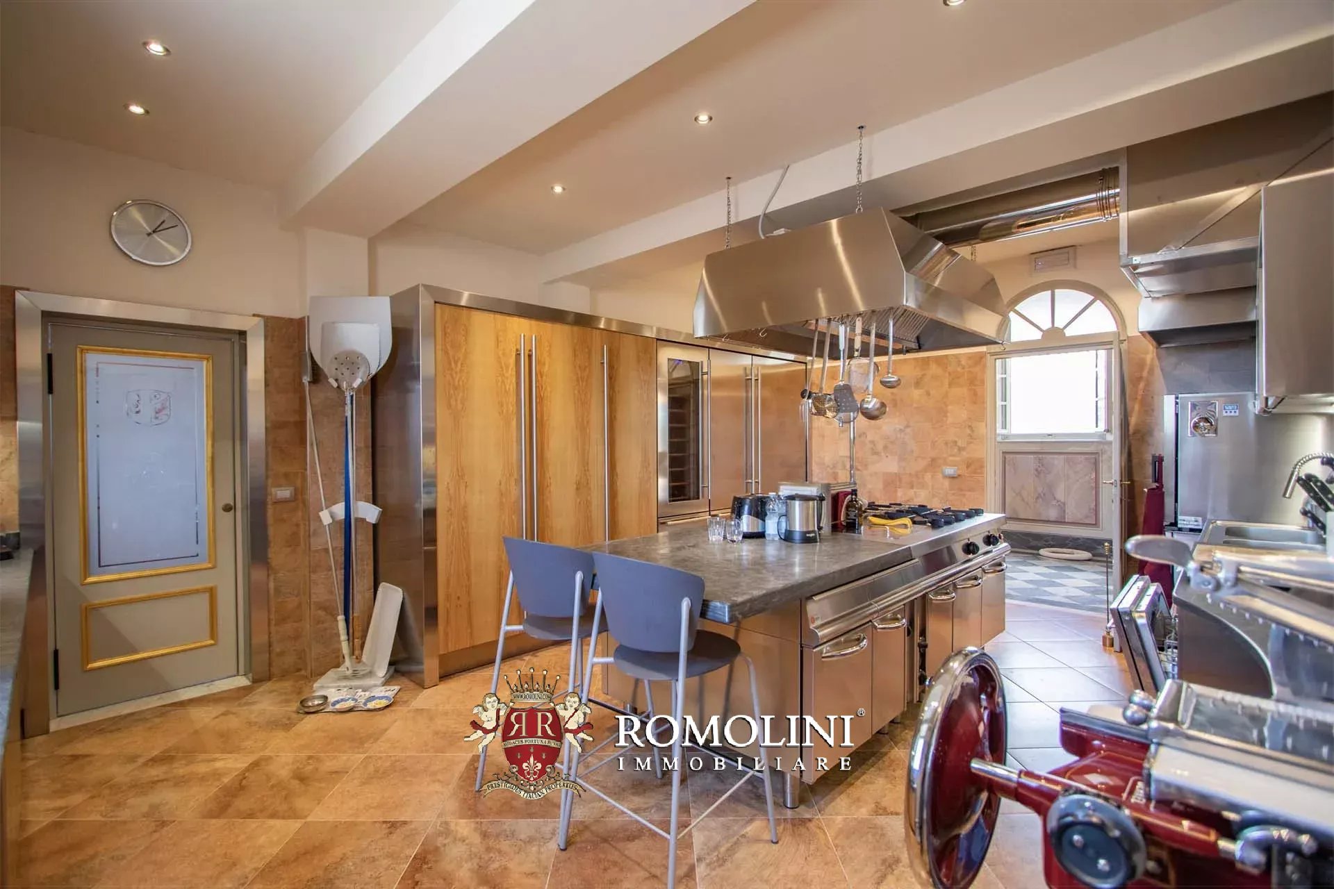 12 Bedroom Villa/Townhouse's Image 61