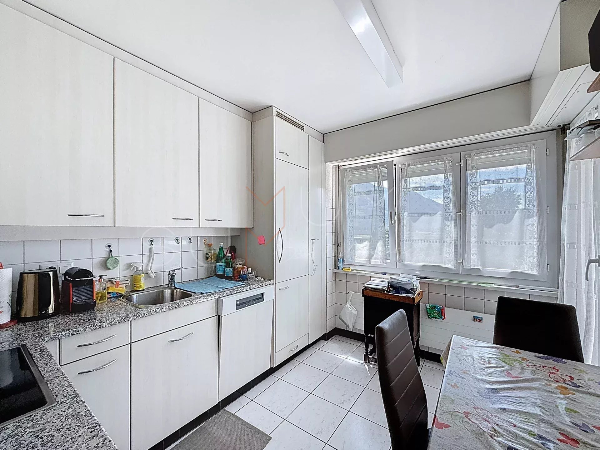 Appartement lumineux de 4.5 pièces avec balcon