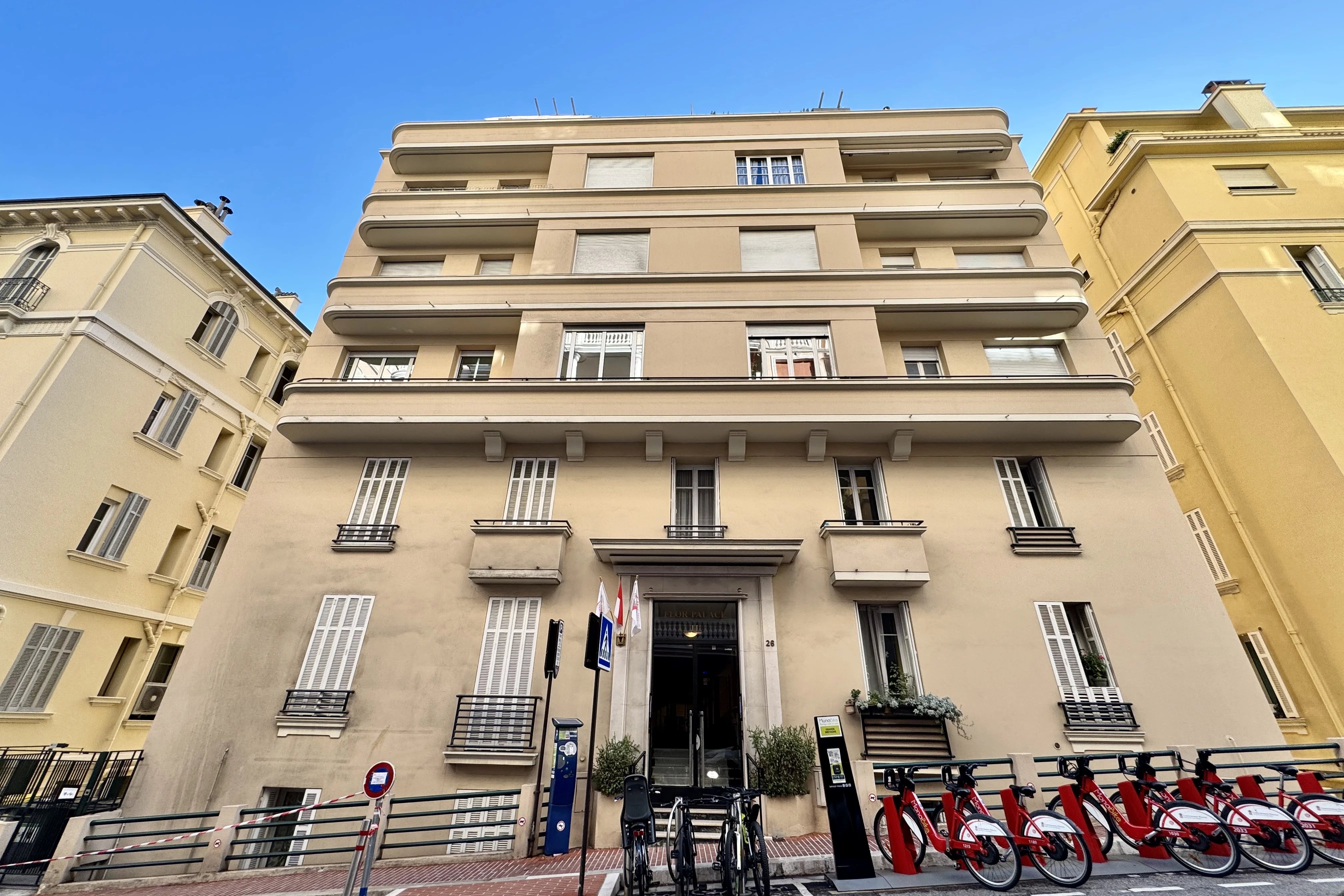 3 Rooms for rent at Flor Palace II - Monte Carlo