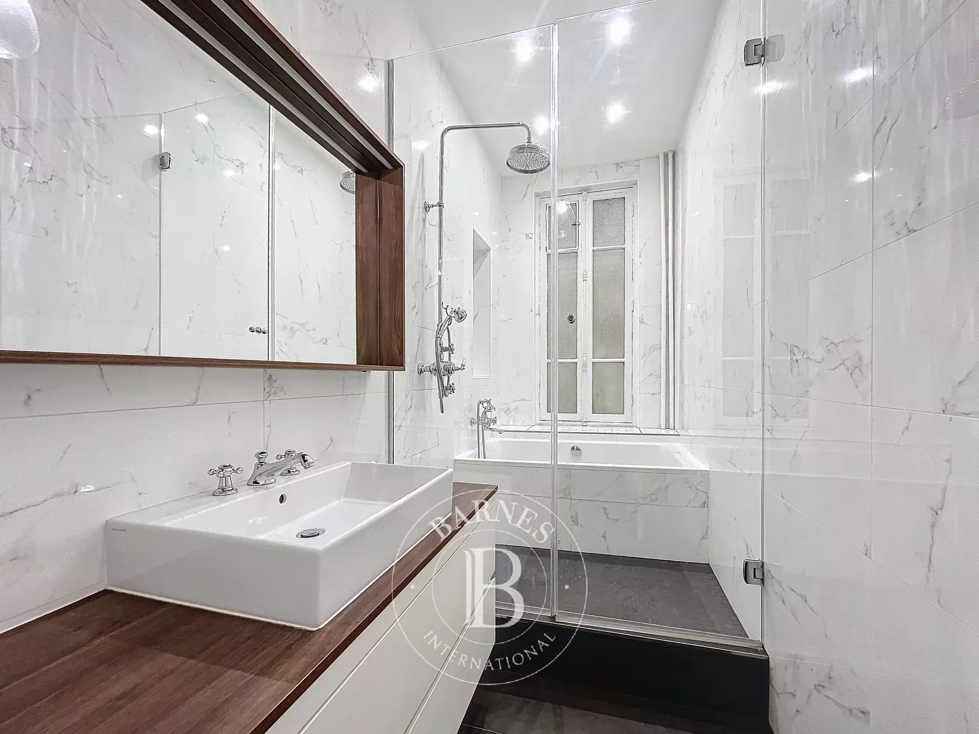 Daire Paris 18ème - picture 8