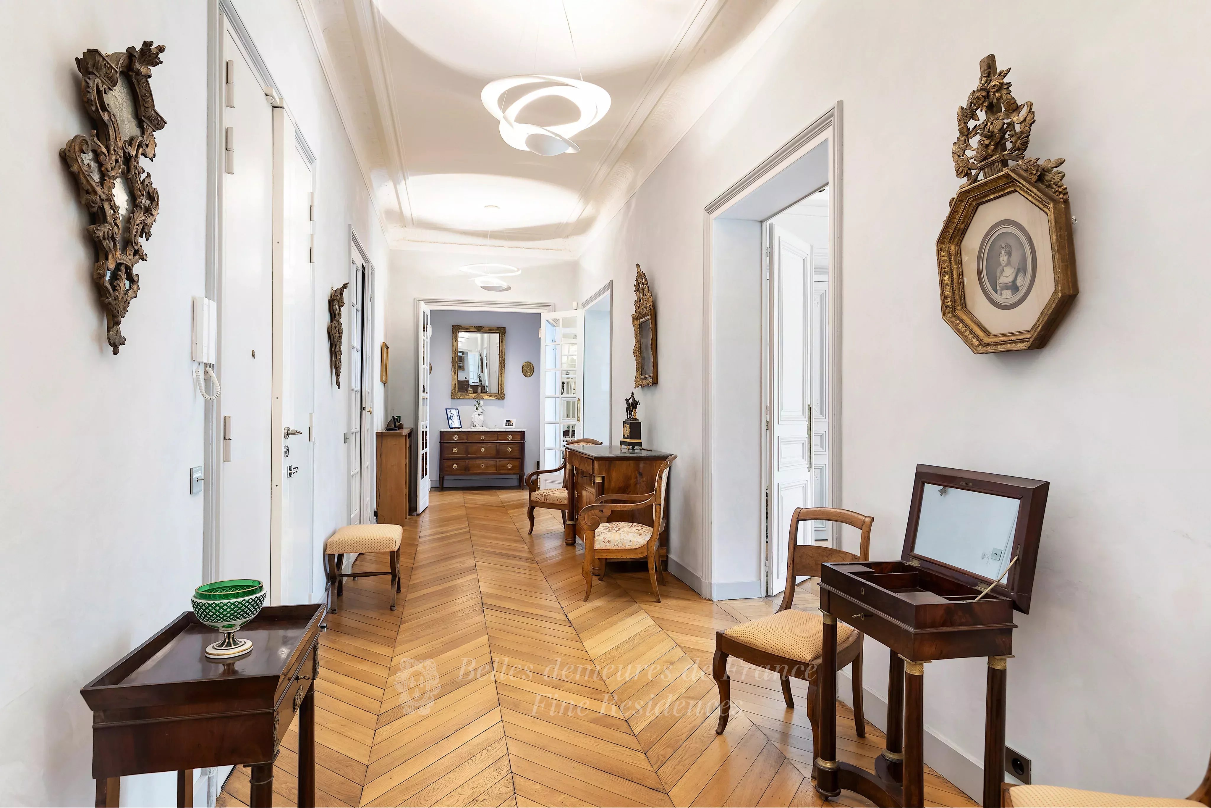 Sale Apartment Paris 16th