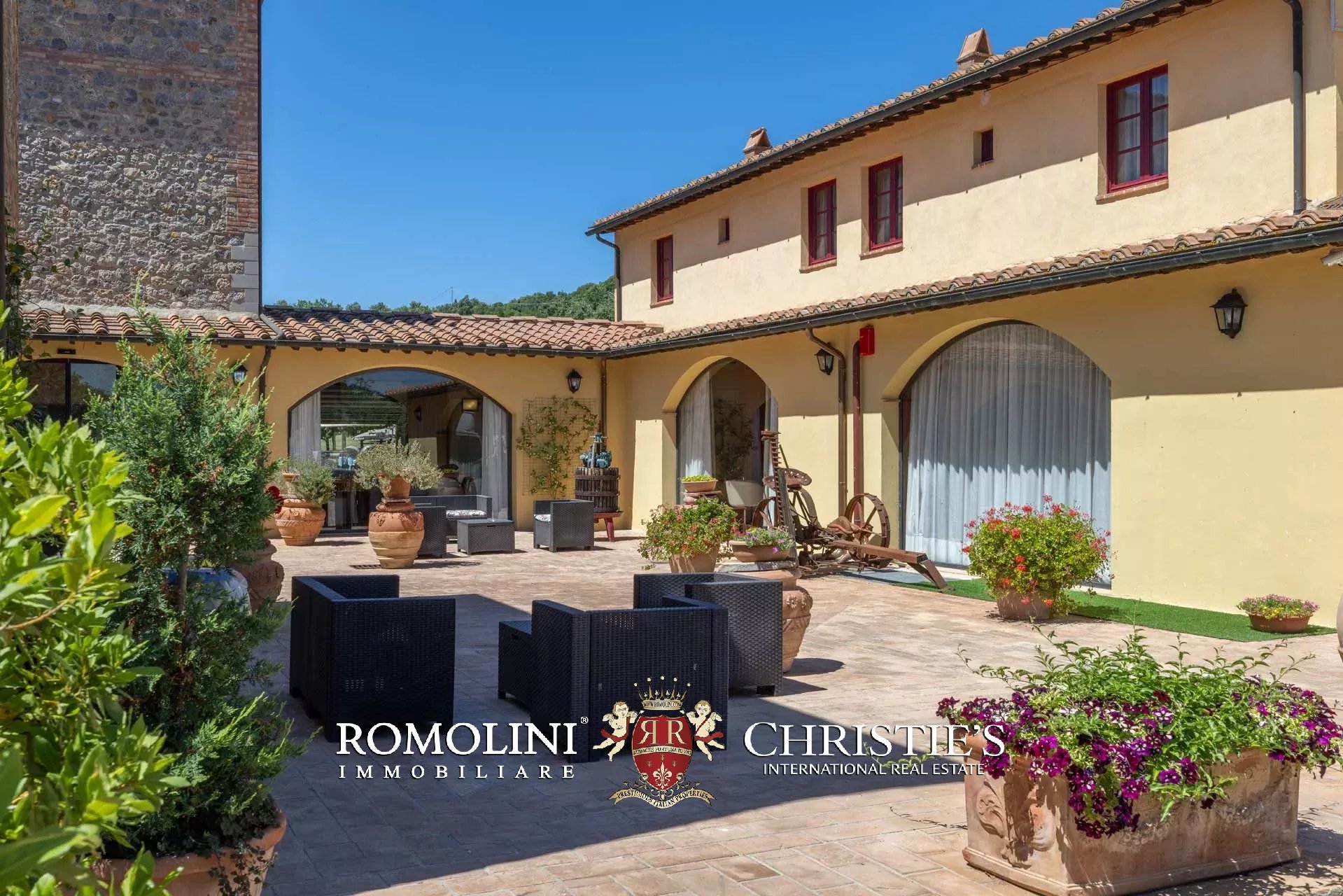 63 Bedroom Villa/Townhouse's Image 47