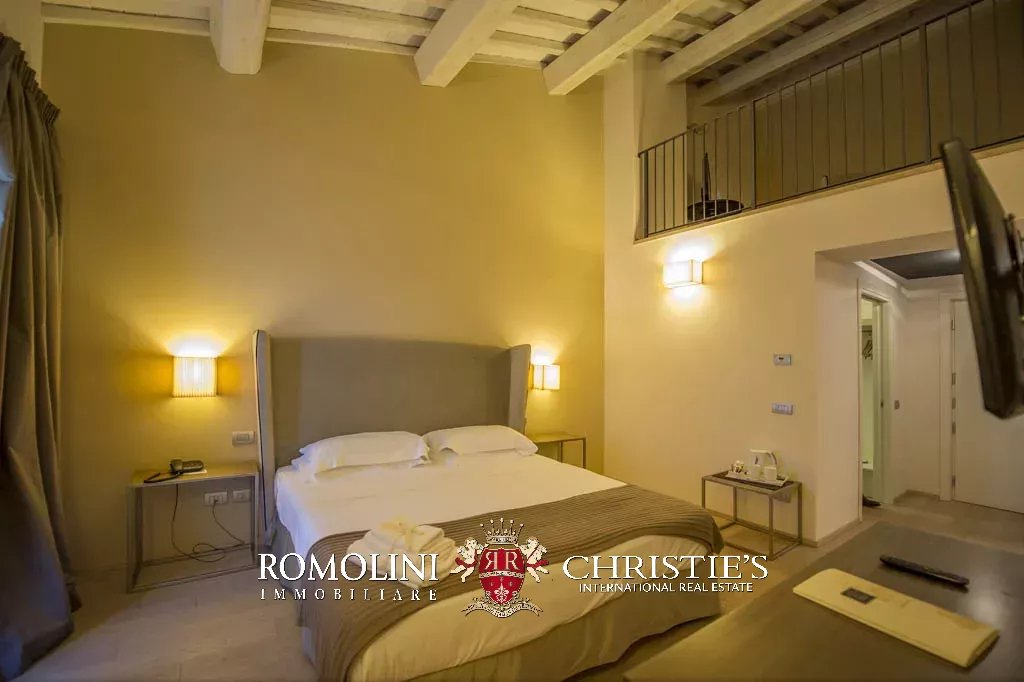 52 Bedroom Villa/Townhouse's Image 37