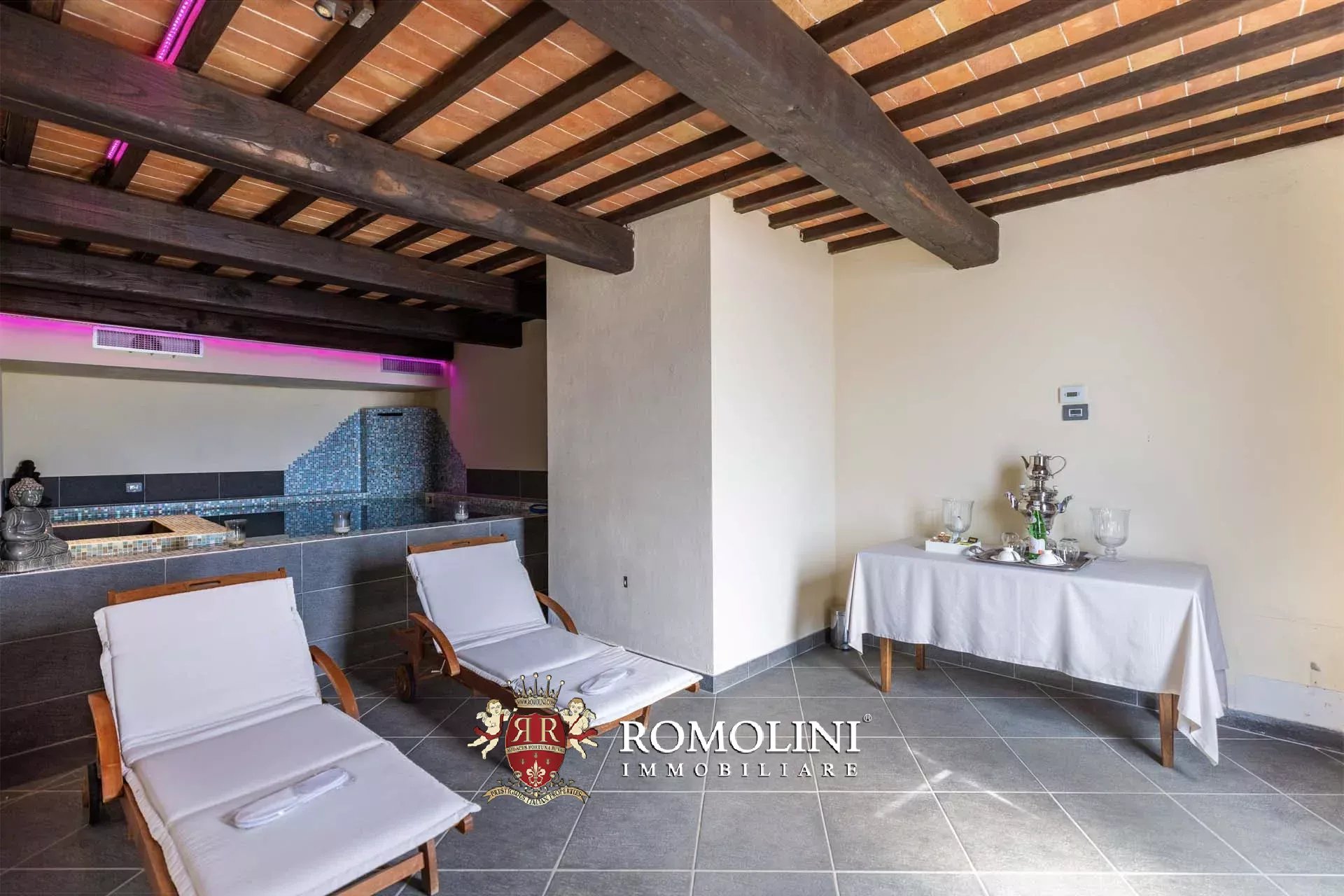 14 Bedroom Villa/Townhouse's Image 35