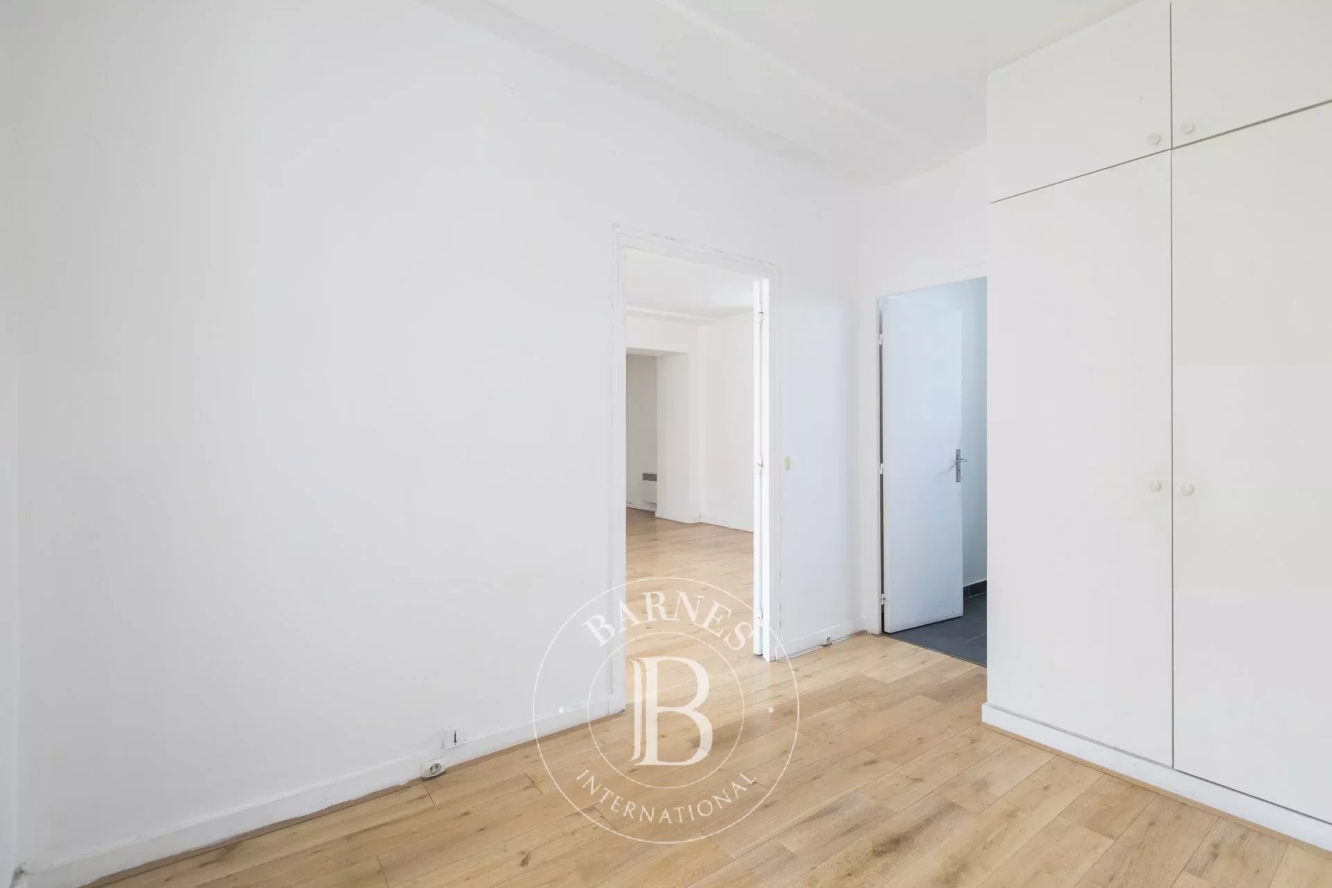 Daire Paris 3ème - picture 8