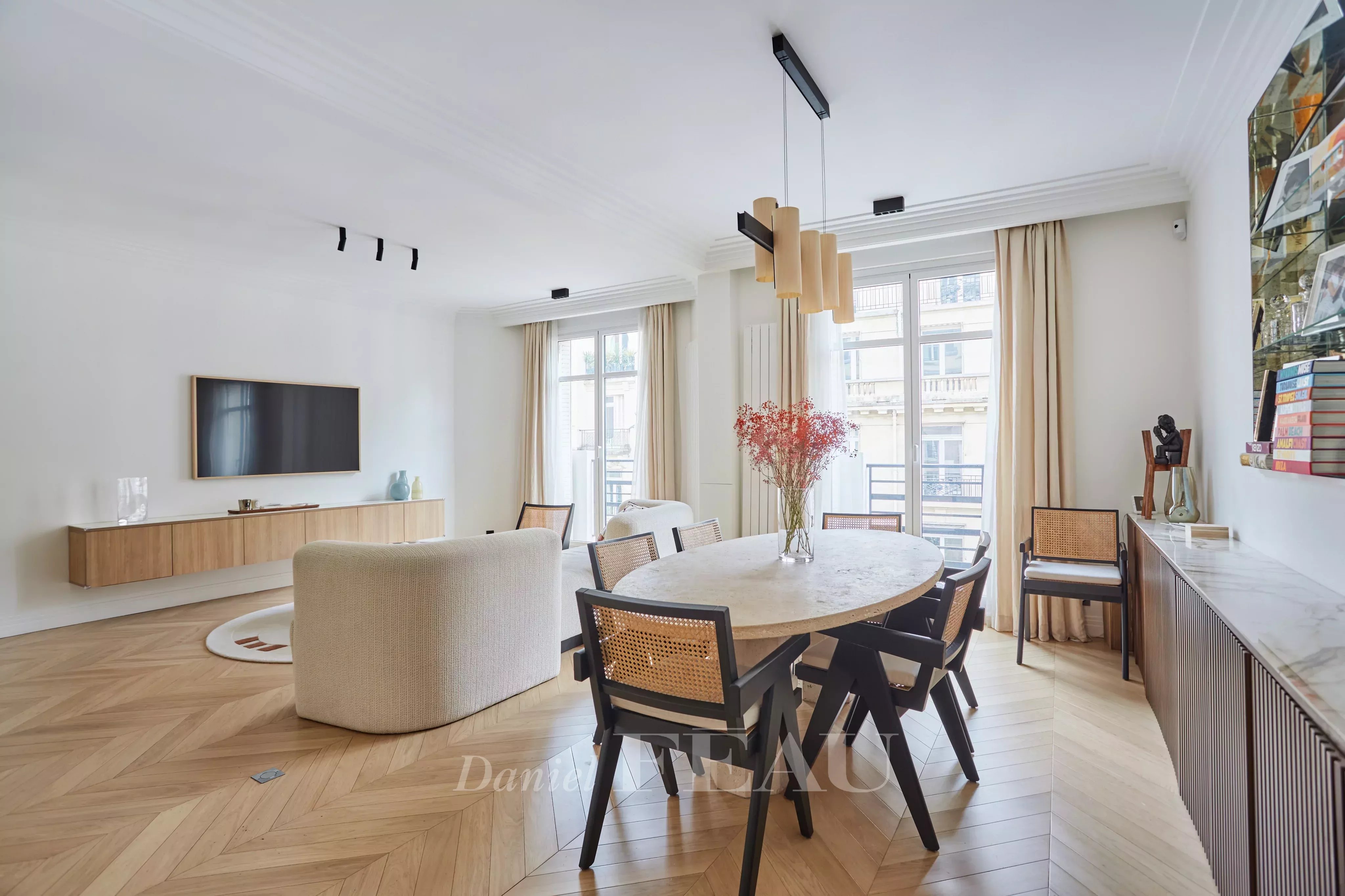 Sale Apartment Paris 16th