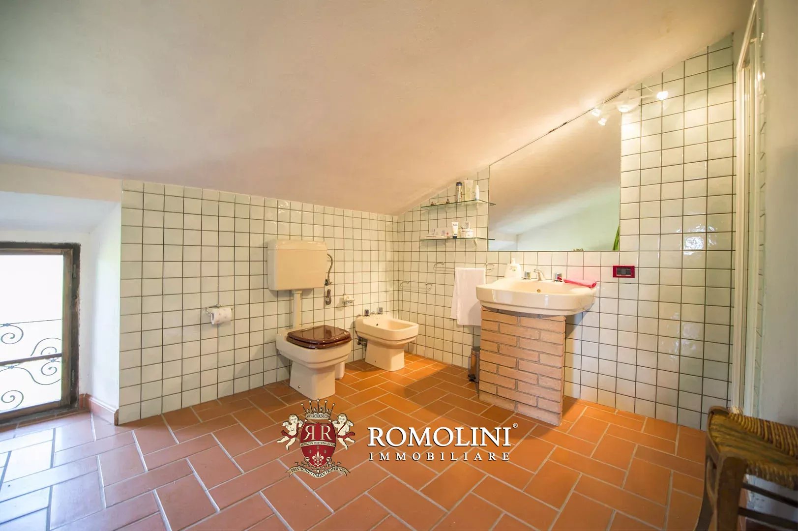 7 Bedroom Villa/Townhouse's Image 31