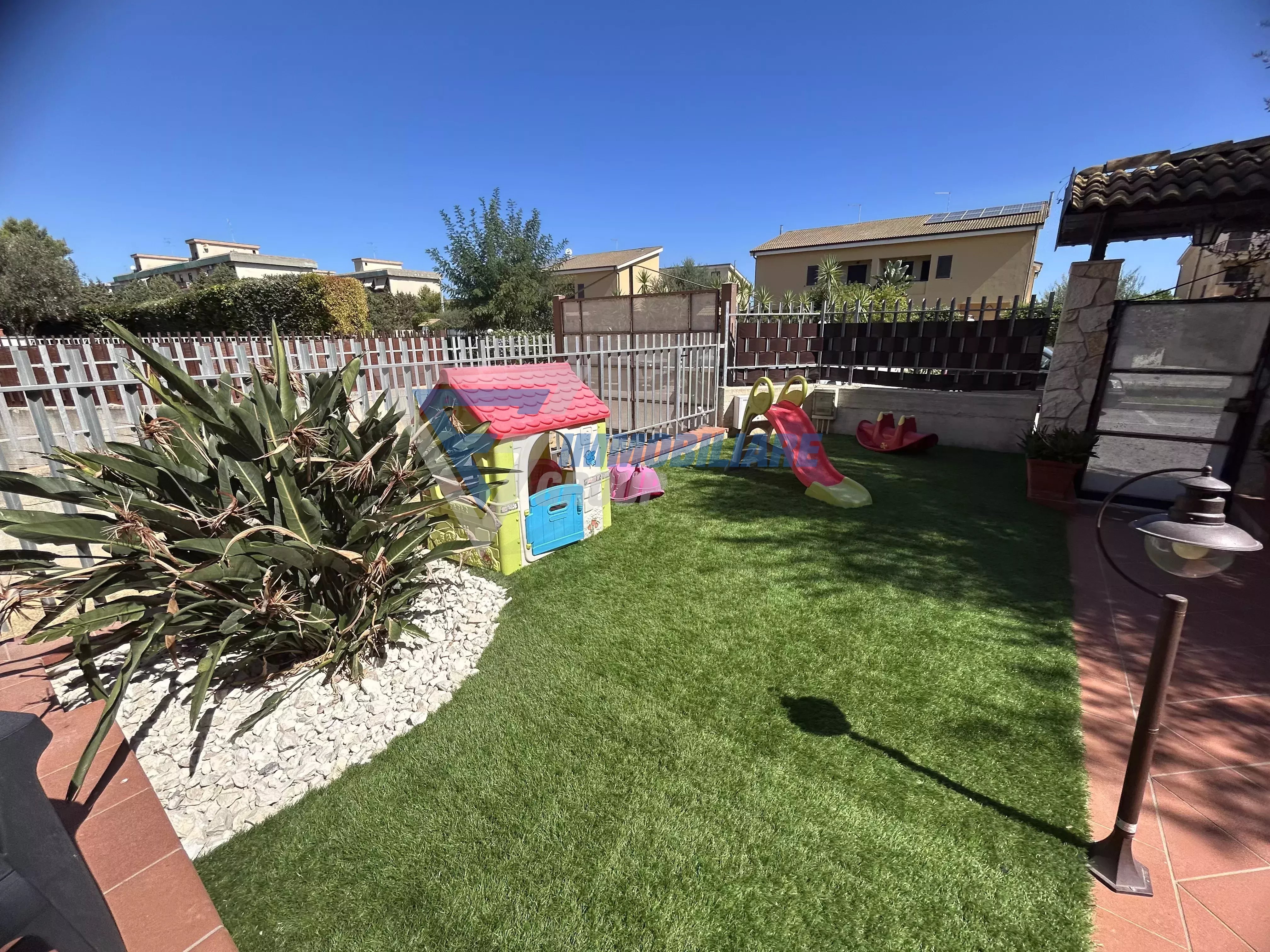 Splendida Villa Bifamiliare in Zona Pizzuta