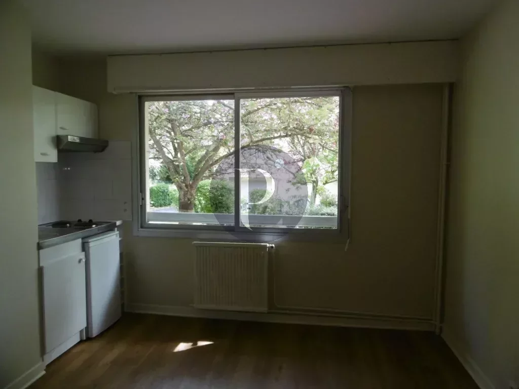 location-appartement-1-piece-chatenay-malabry-83867127