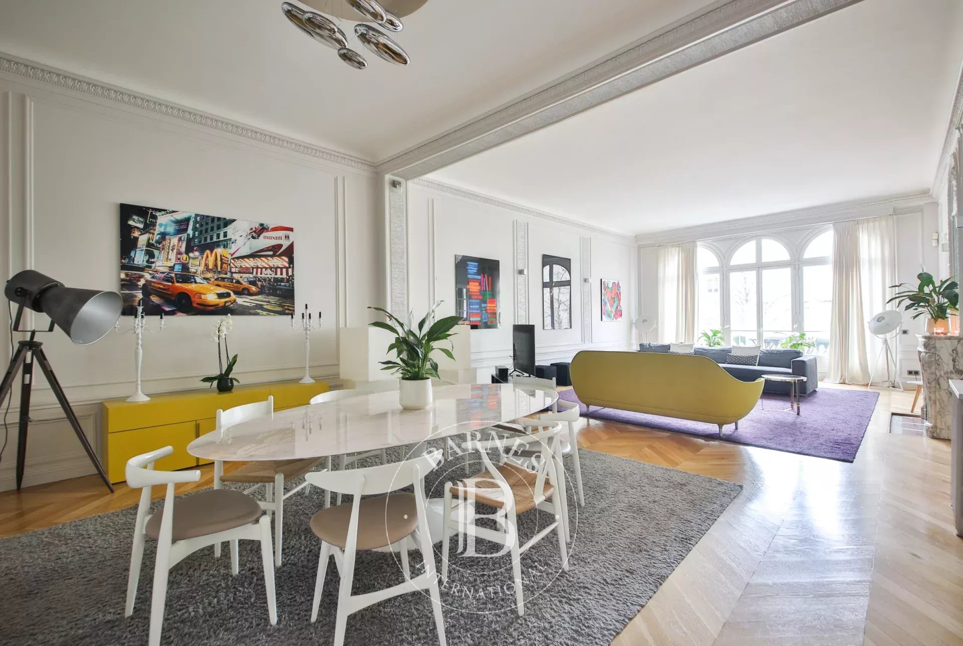Paris 16e - 242m² - 6p. - 4ch.