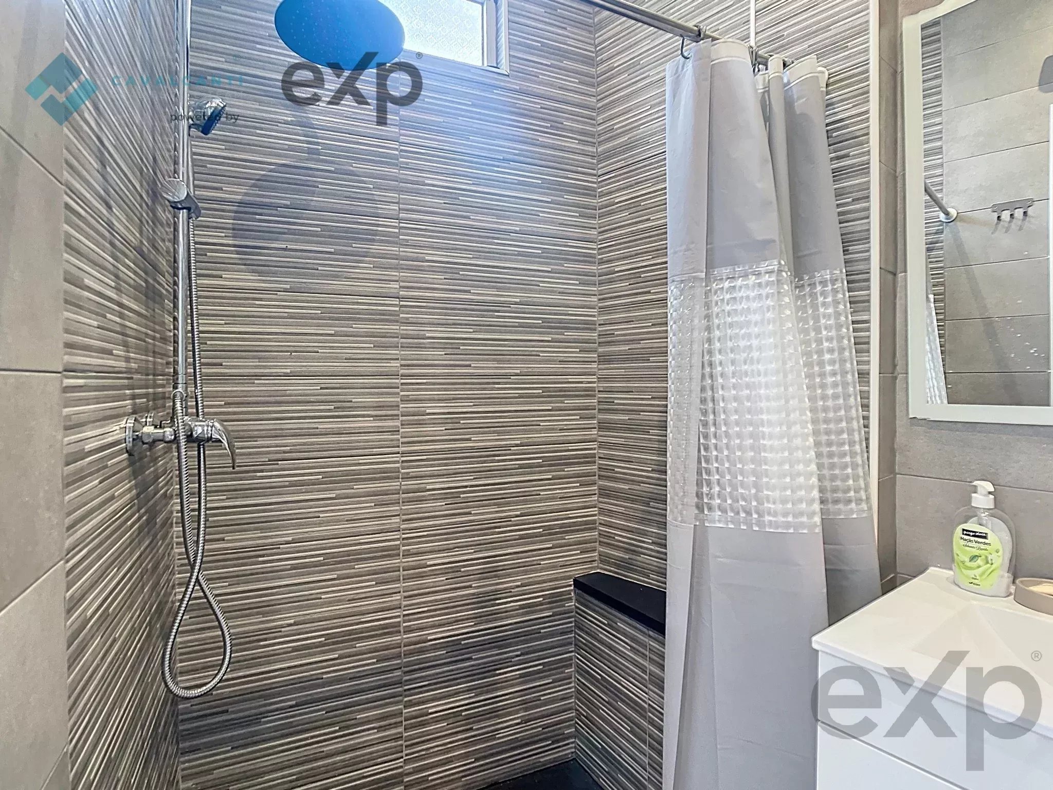 T1 + 1 in Campolide, Lisbon charm and quality of life near the Amoreiras 86914849 image 26