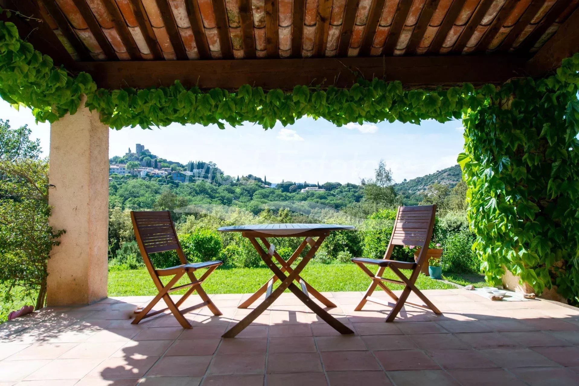 Agence immobilière de Med-Estates Saint Tropez