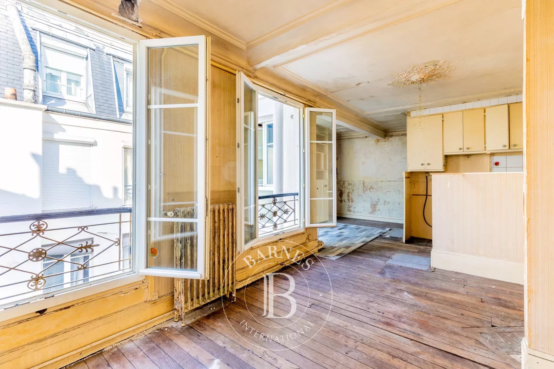 Daire Paris 10ème - picture 7