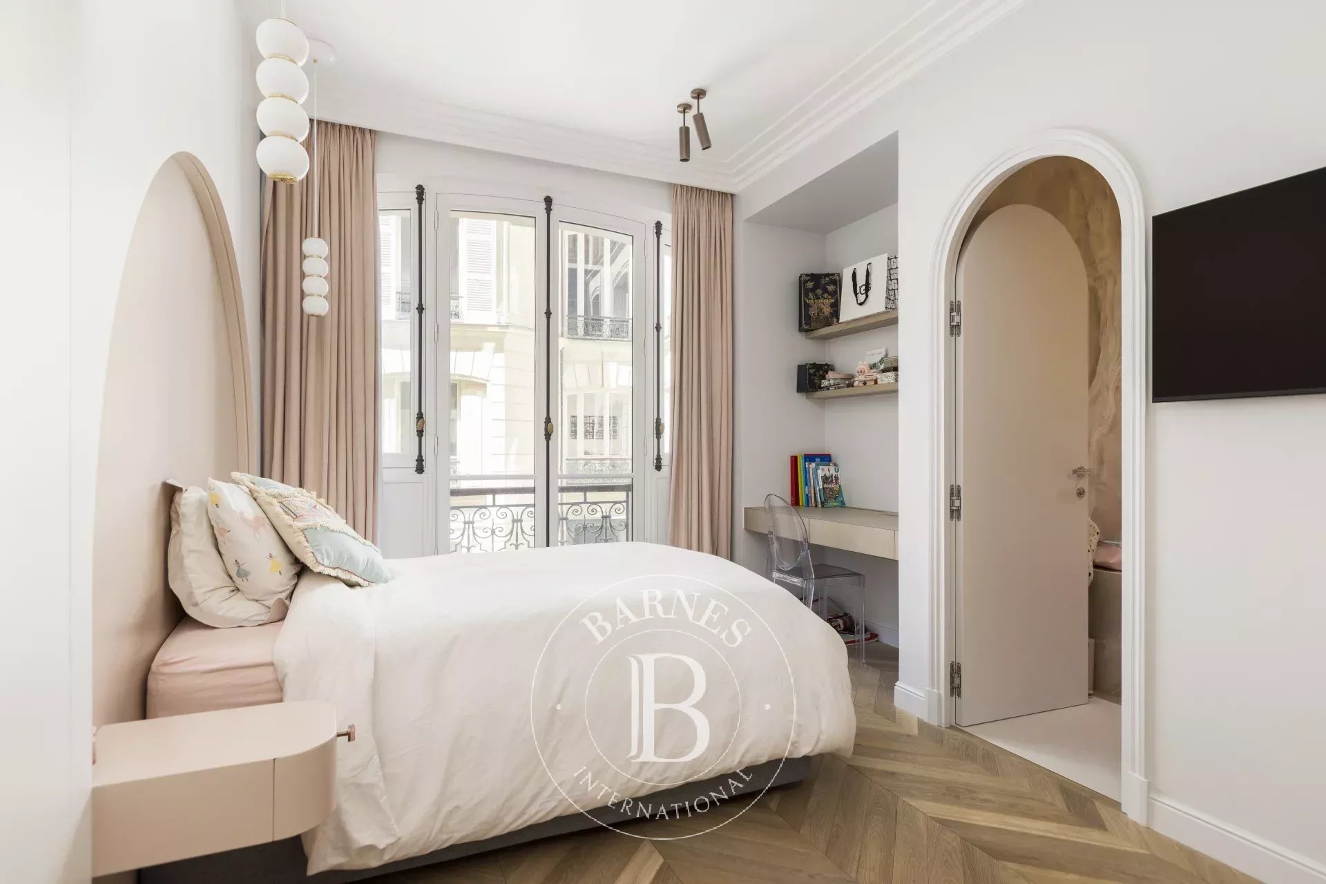 Paris  - Apartment 4 Bedrooms - picture 17