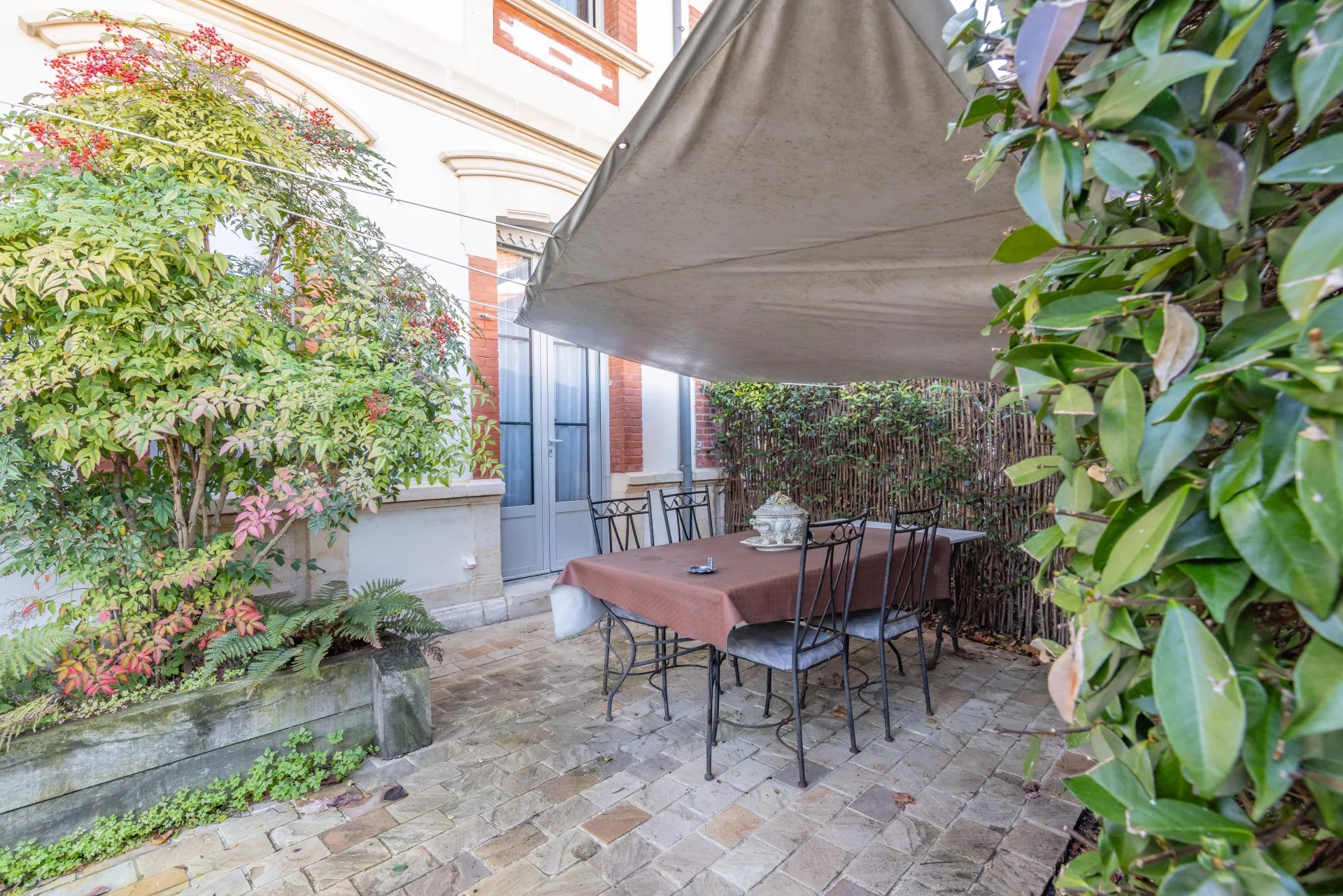 ARCACHON NEAR THE BEACH - 6-ROOM ARCACHON VILLA