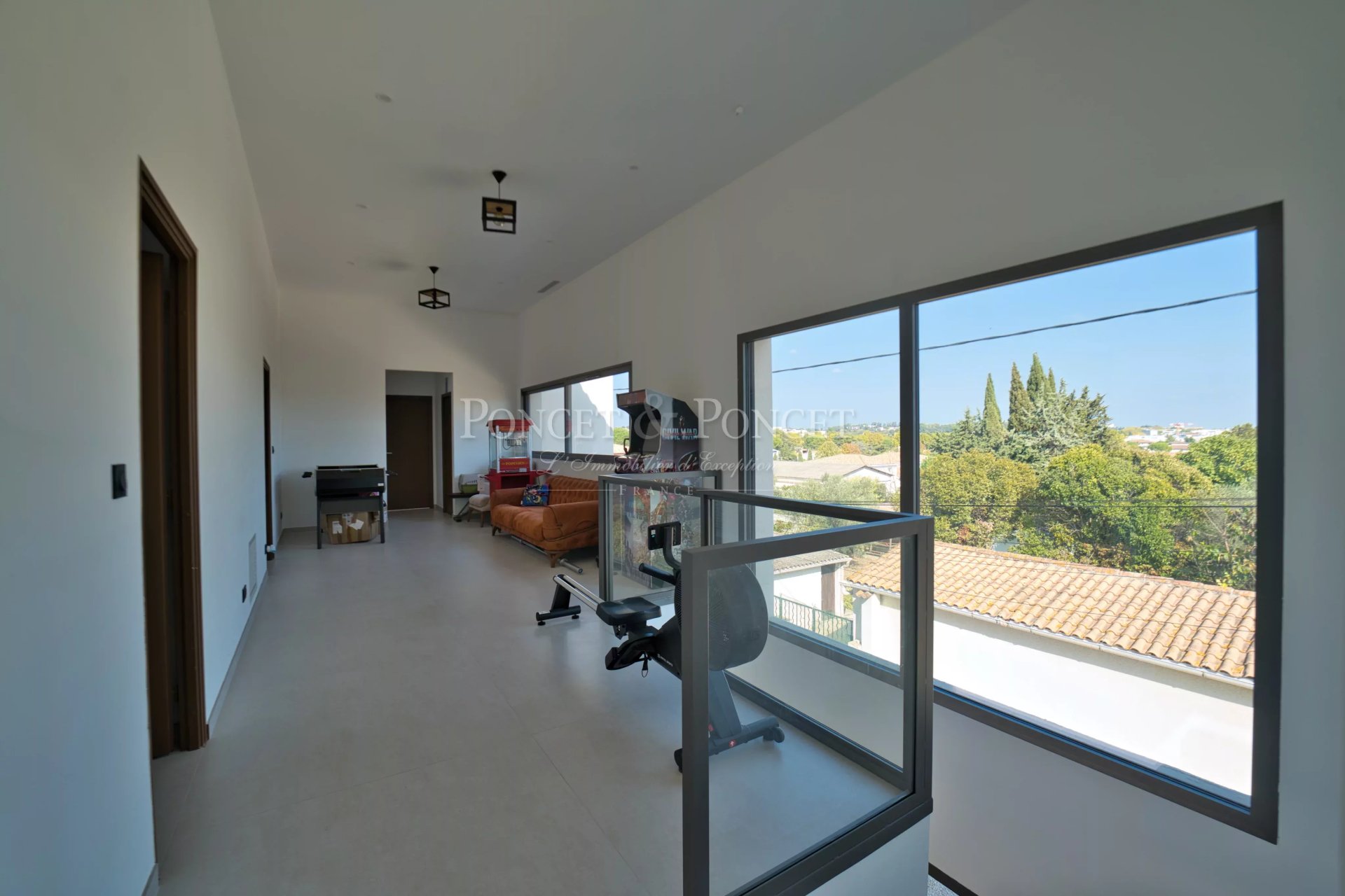 5 Bedroom Villa/Townhouse's Image 12