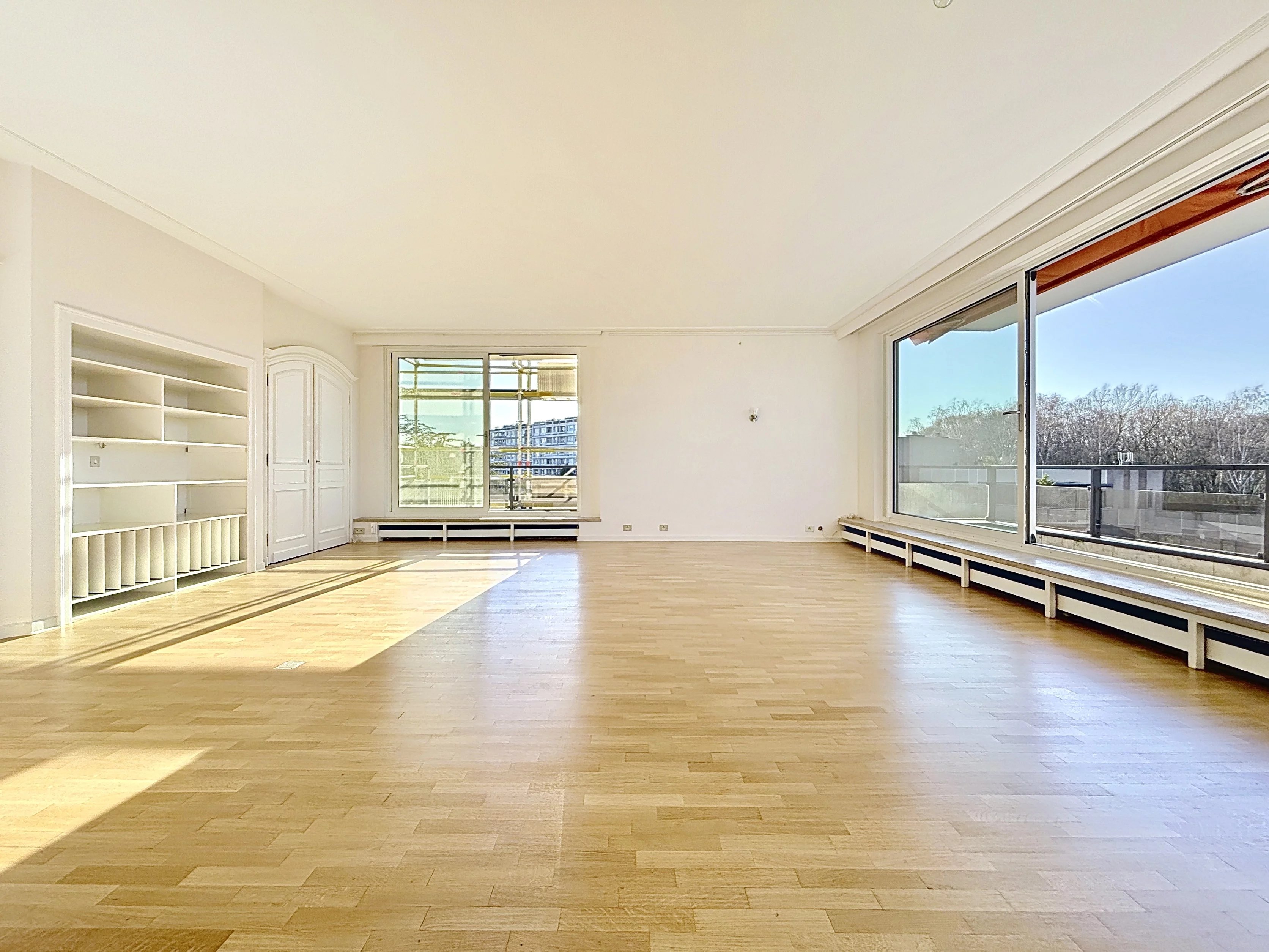 Appartement 3 chambres, terrasses, 2 garages