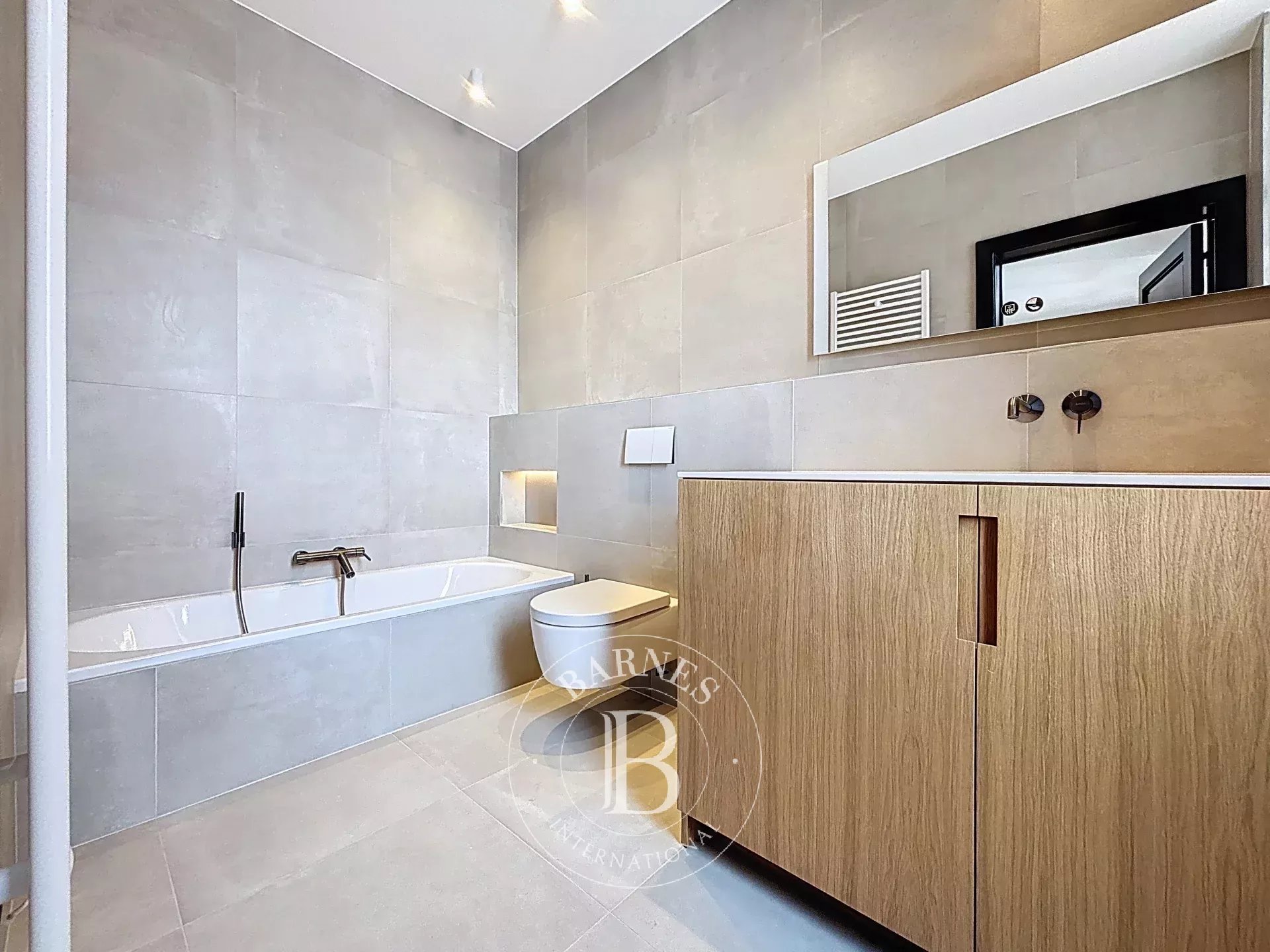 Luxueus Appartement met uitzicht - 2/3 slaapkamers gerenoveerd