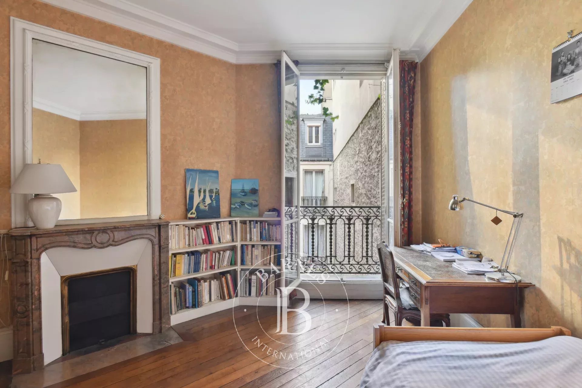 Paris 7 - Bac - unobstructed view - 3 bedrooms - picture 11