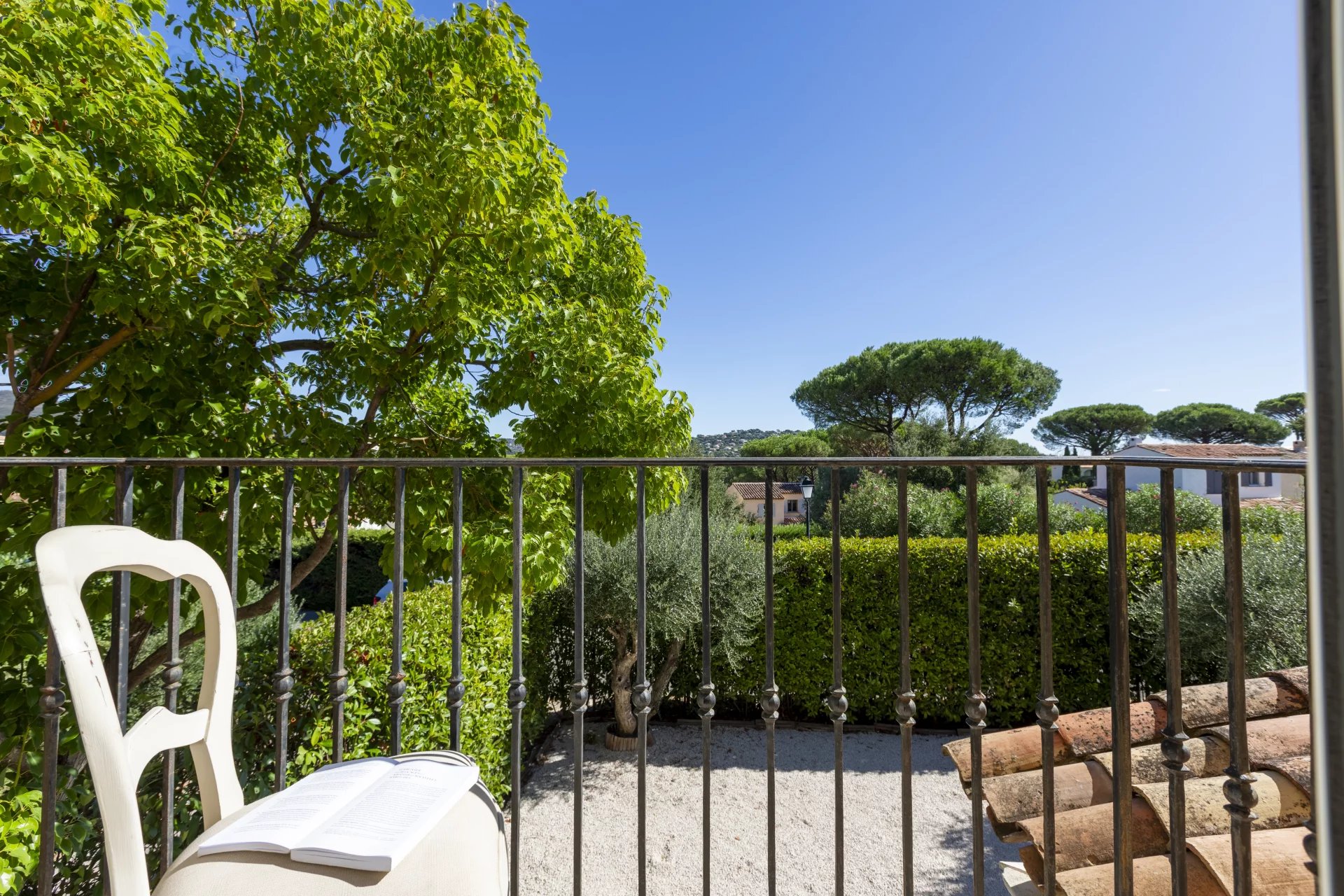 Recent villa in a secure domain - Sainte Maxime