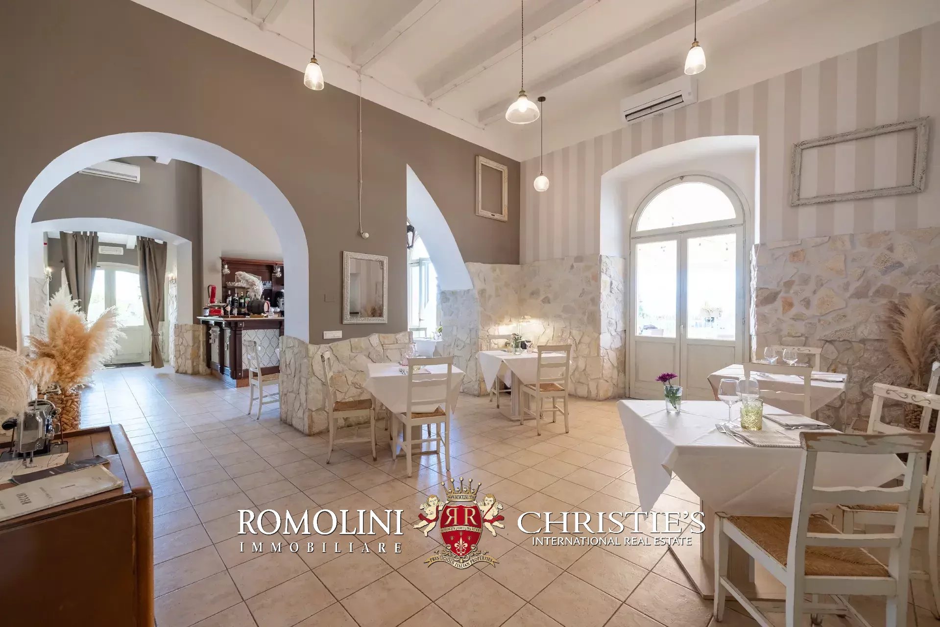 35 Bedroom Villa/Townhouse's Image 48