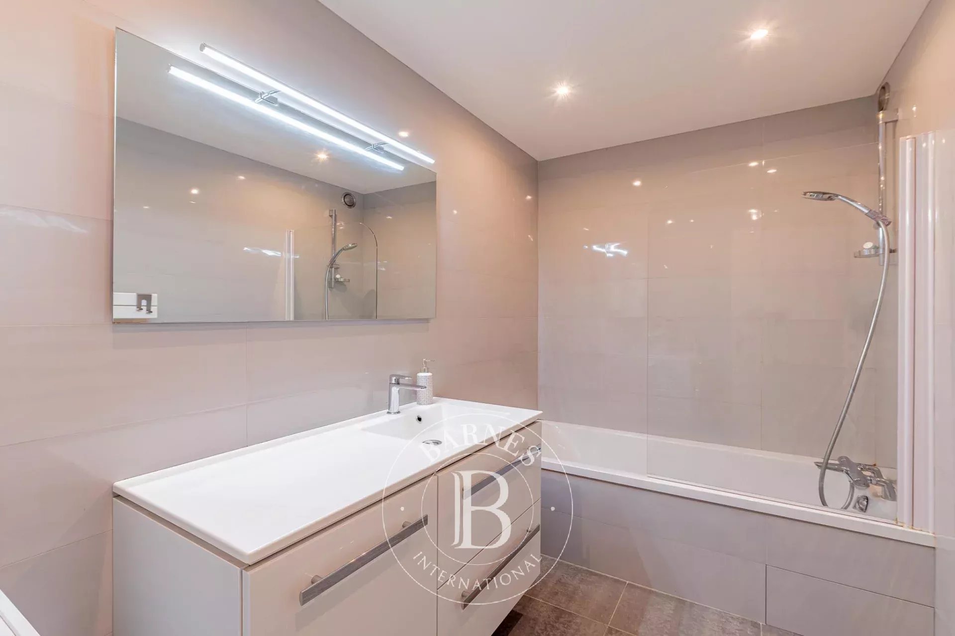 Daire Paris 14ème - picture 8