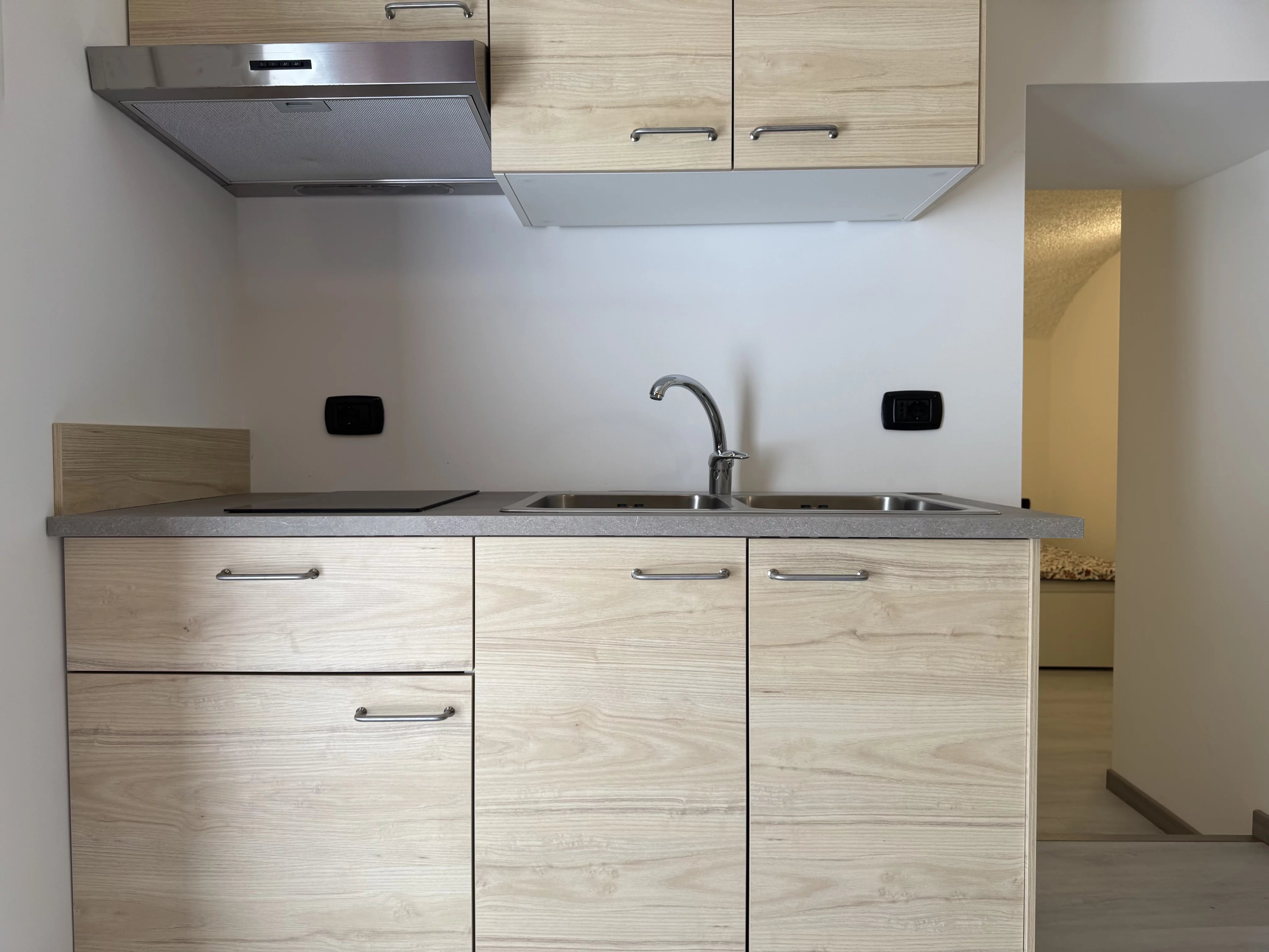 STUDIO APARTMENT RENOVATED IN THE CENTER — photo 11