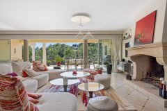 Le Rouret - villa with exceptional volumes — photo 7 of 7