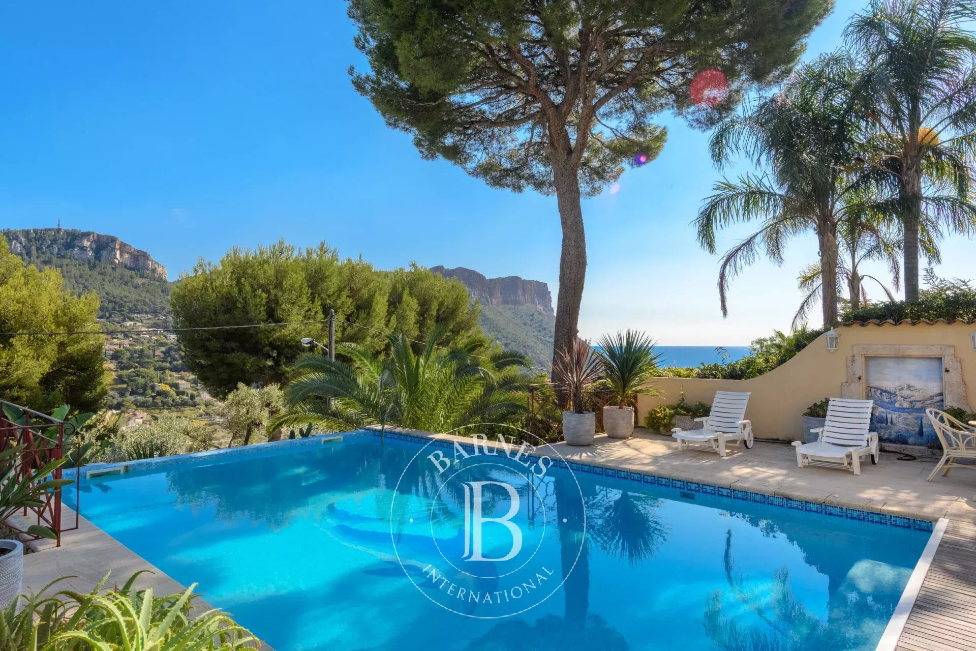 Ev Cassis - picture 4