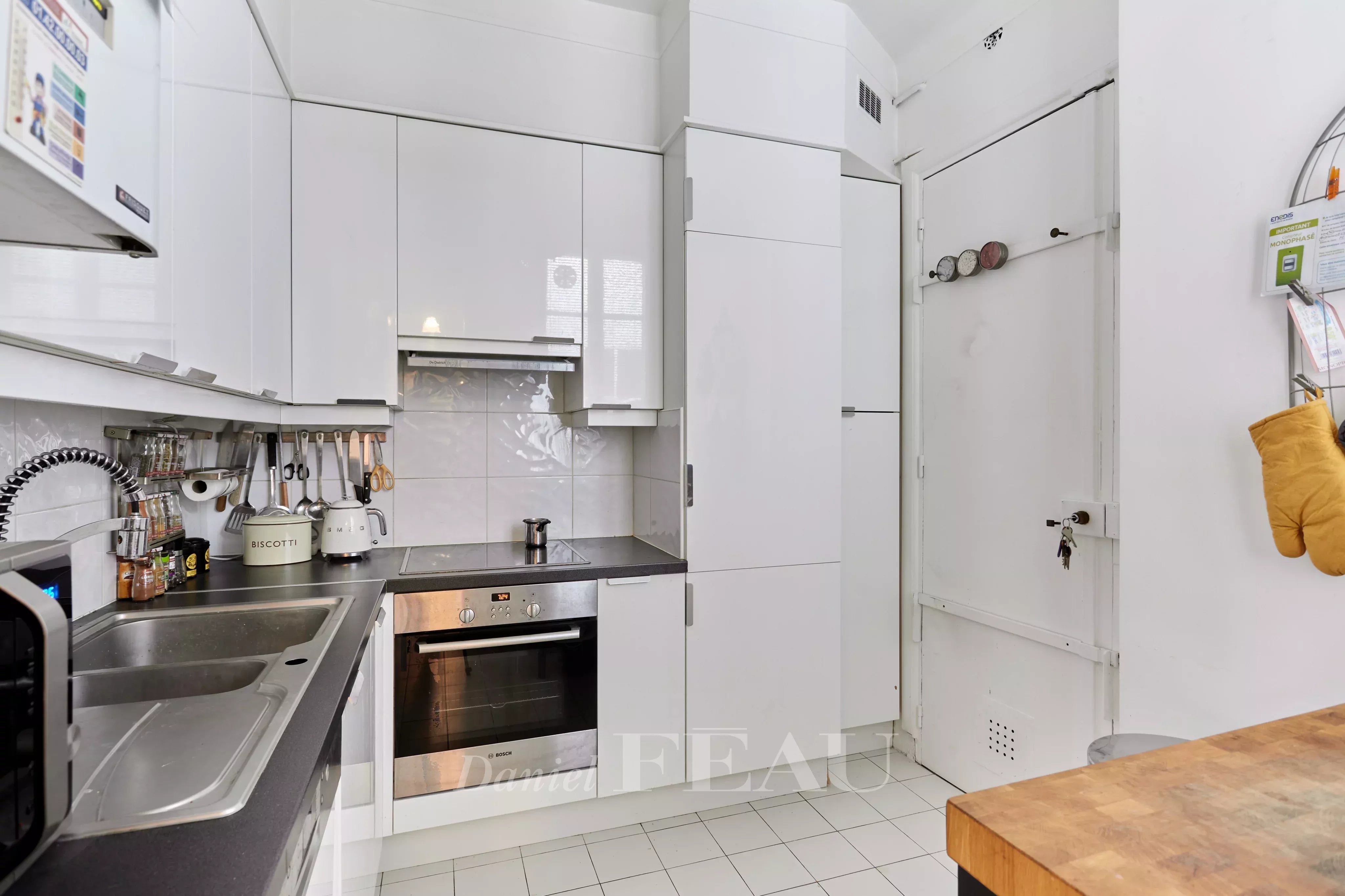 Sale Apartment Paris 16th