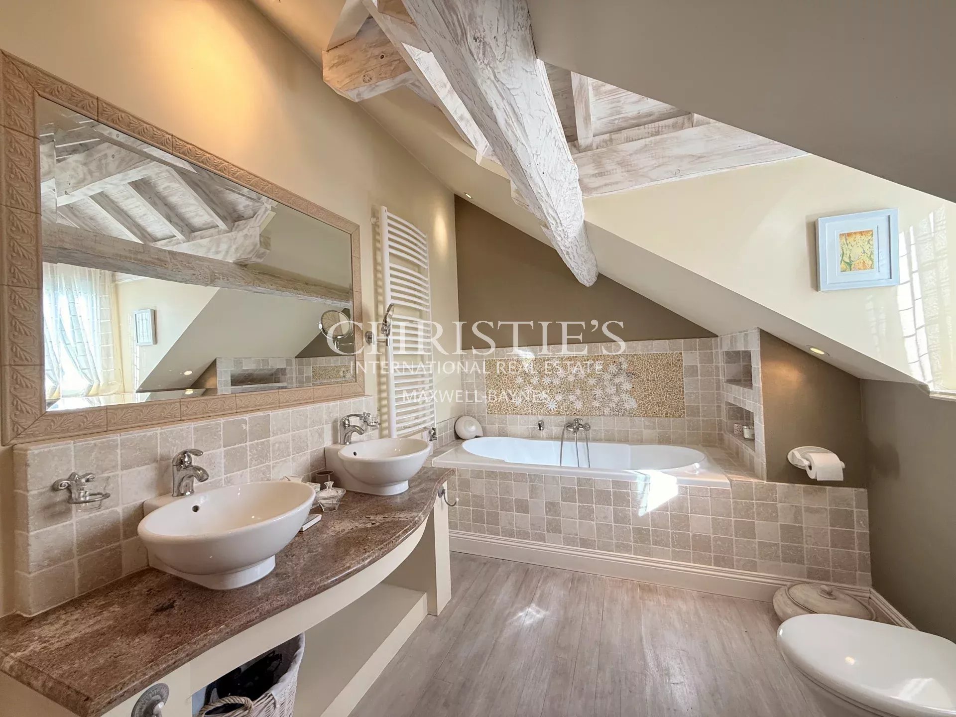 5 Bedroom Villa/Townhouse's Image 41