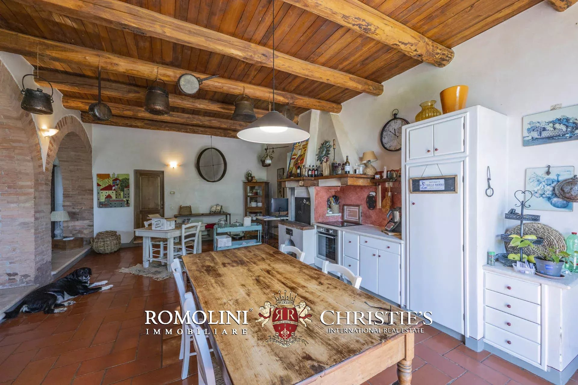 34 Bedroom Vineyard's Image 49