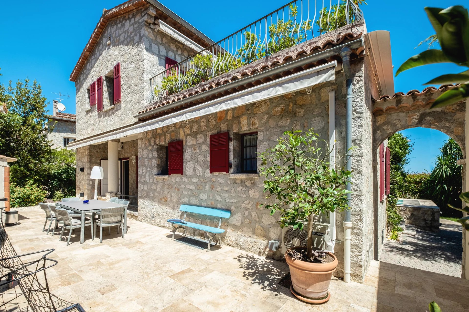 Исключительная вилла в самом сердце деревни