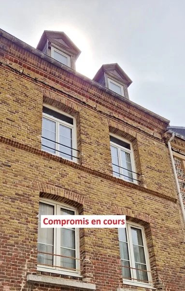 Joli studio à rafraichir
