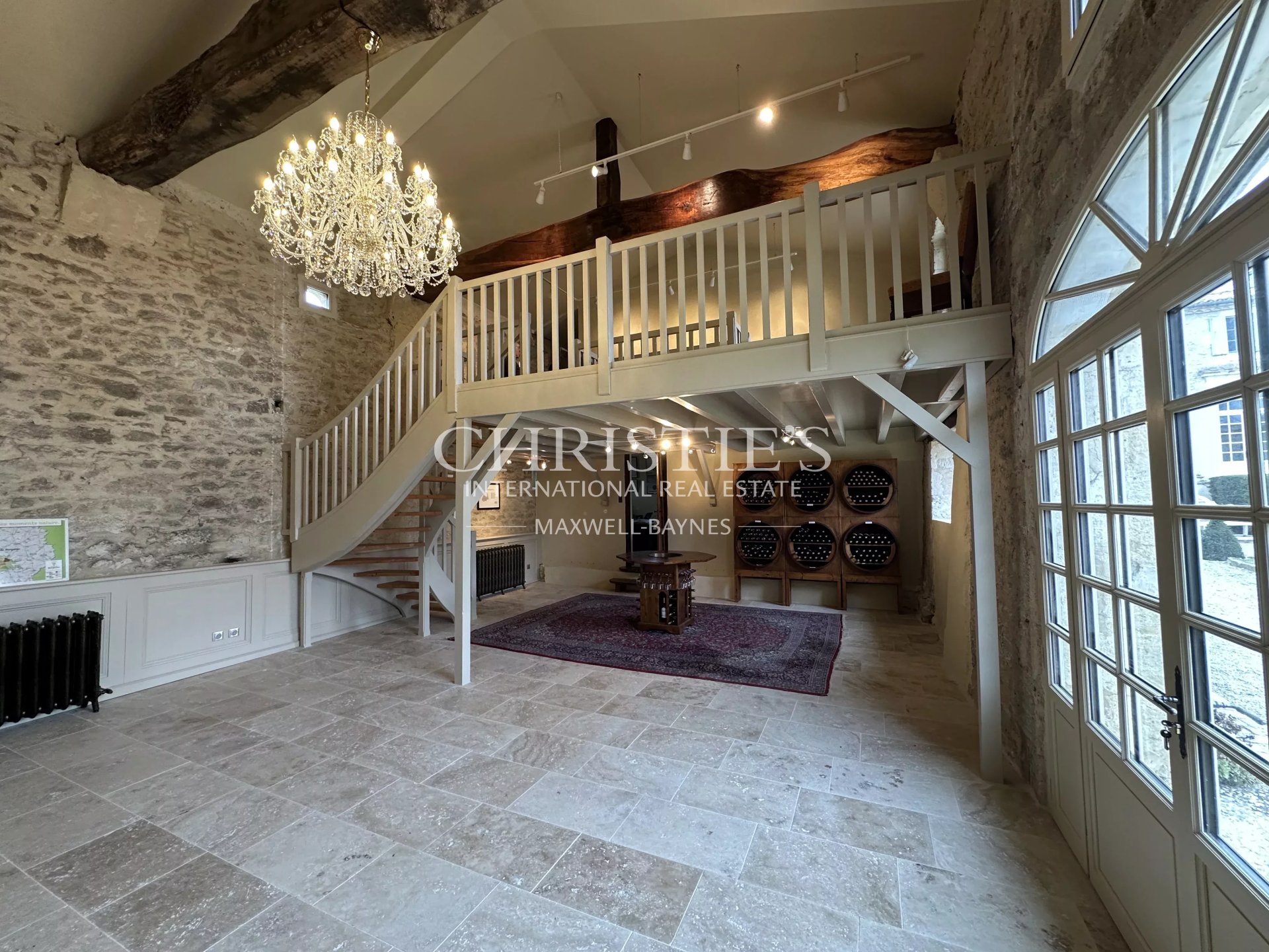 8 Bedroom Vineyard's Image 27