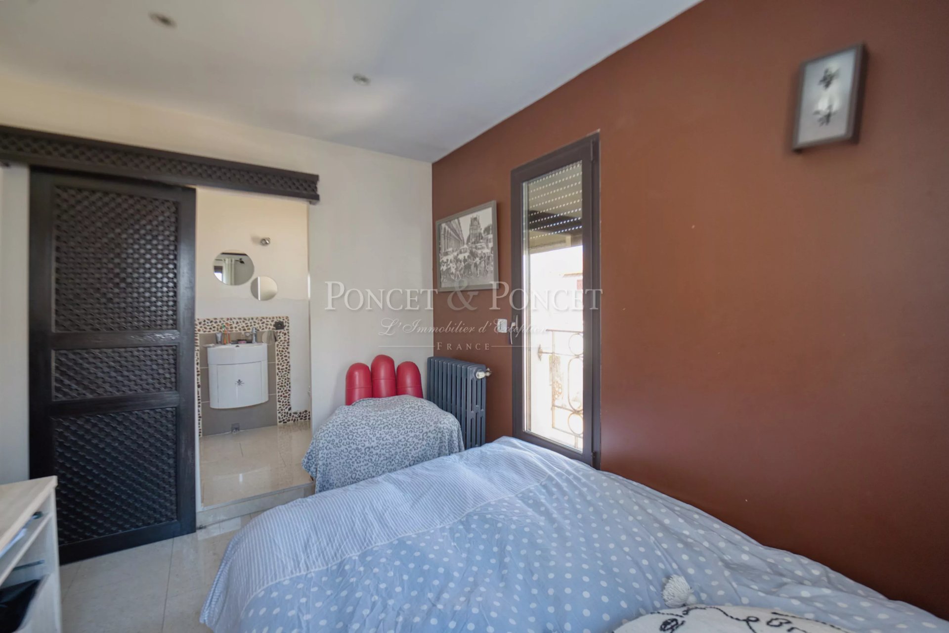 6 Bedroom Villa/Townhouse's Image 14