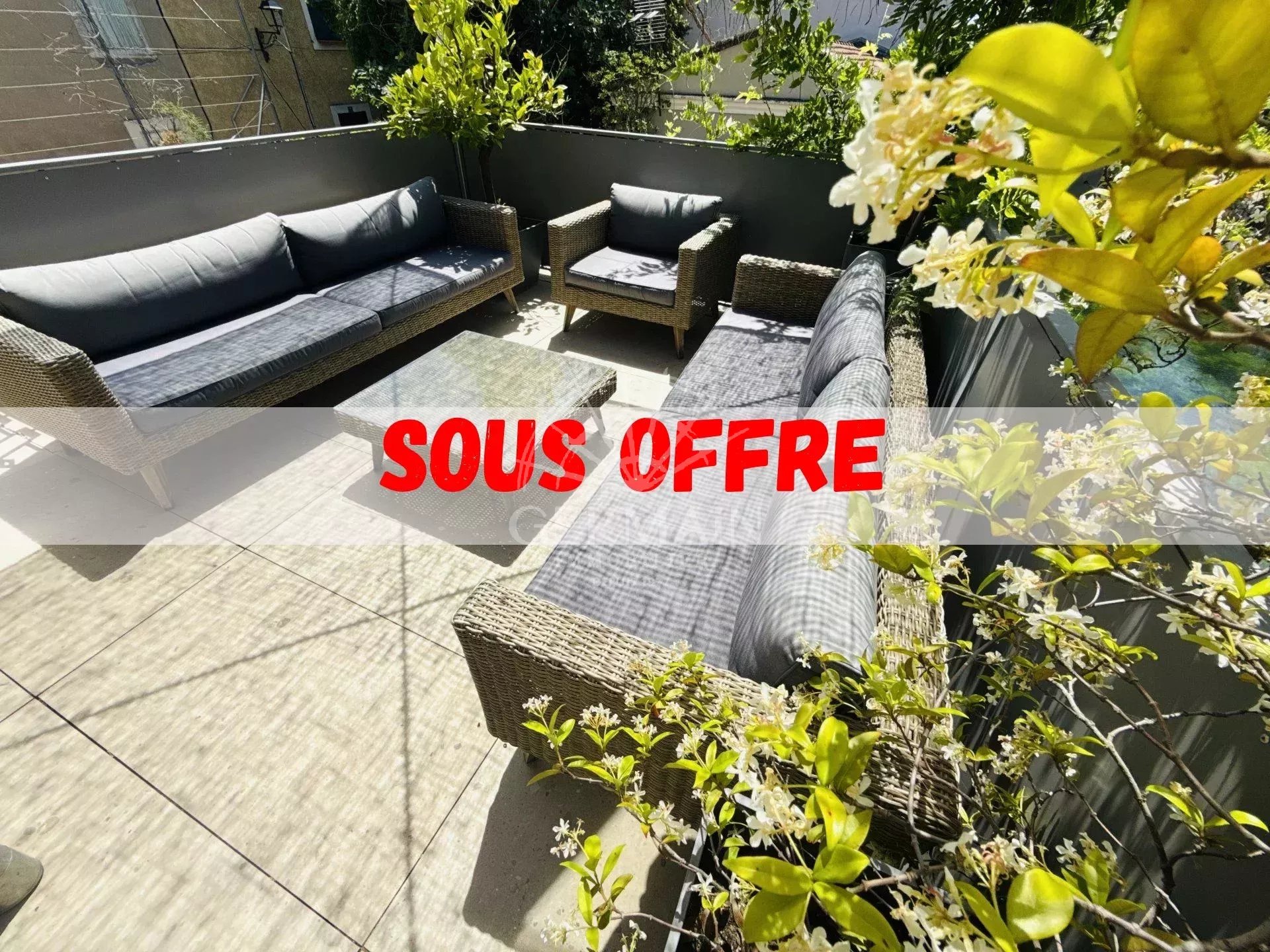 Agence immobilière de 