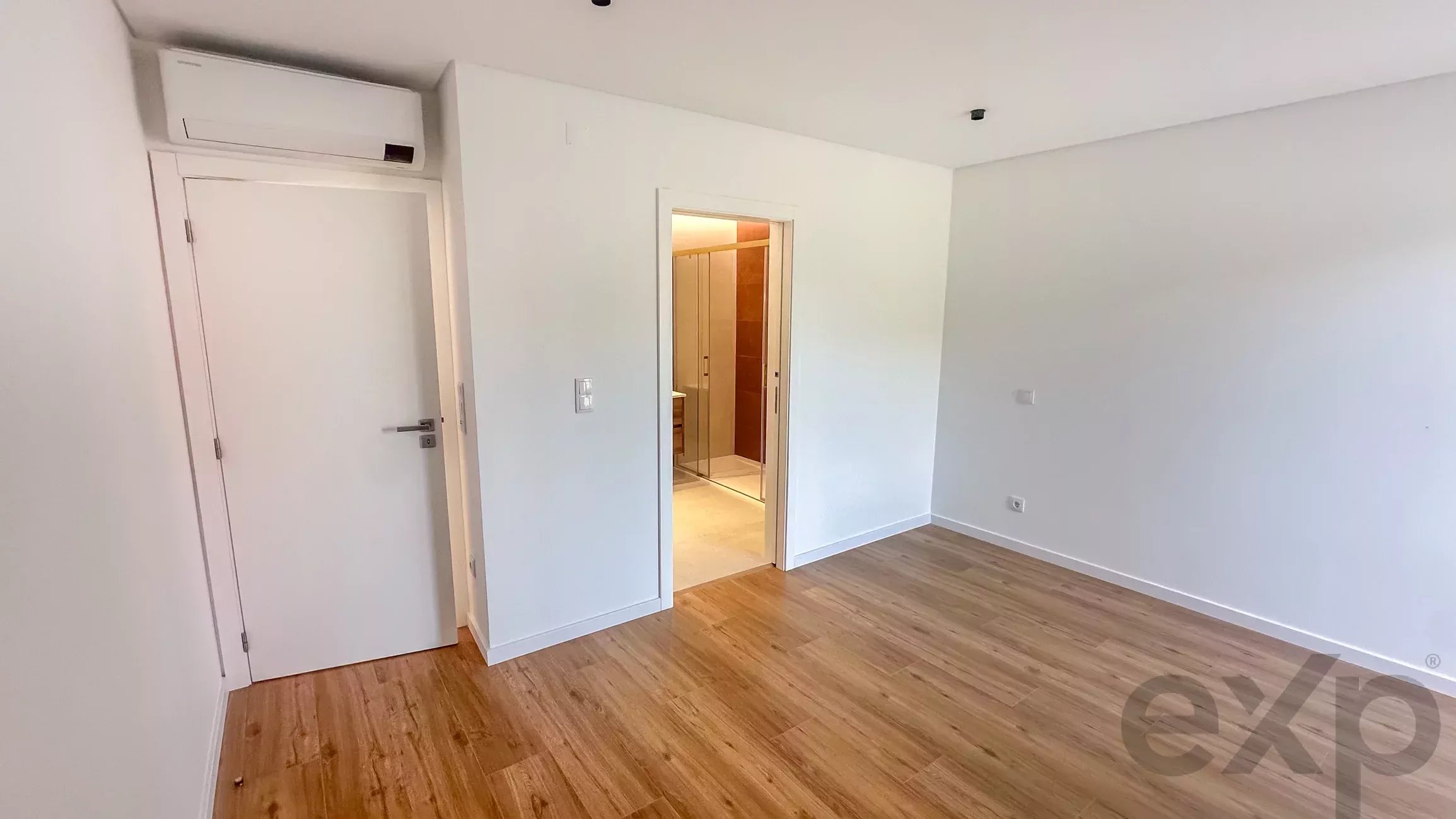 Modern 2-bedroom apartment in Alcabideche 86651620 image 23