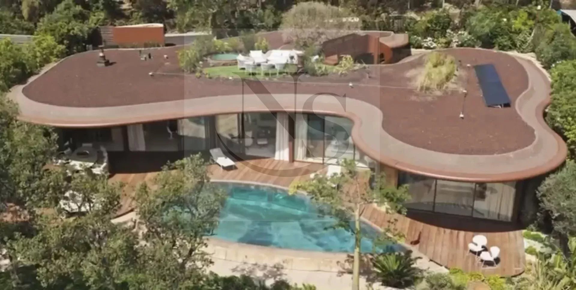 RAMATUELLE / VILLA D’ARCHITECTE - BAIE DE PAMPELONNE - DOMAINE PRIVÉ - Photo 4