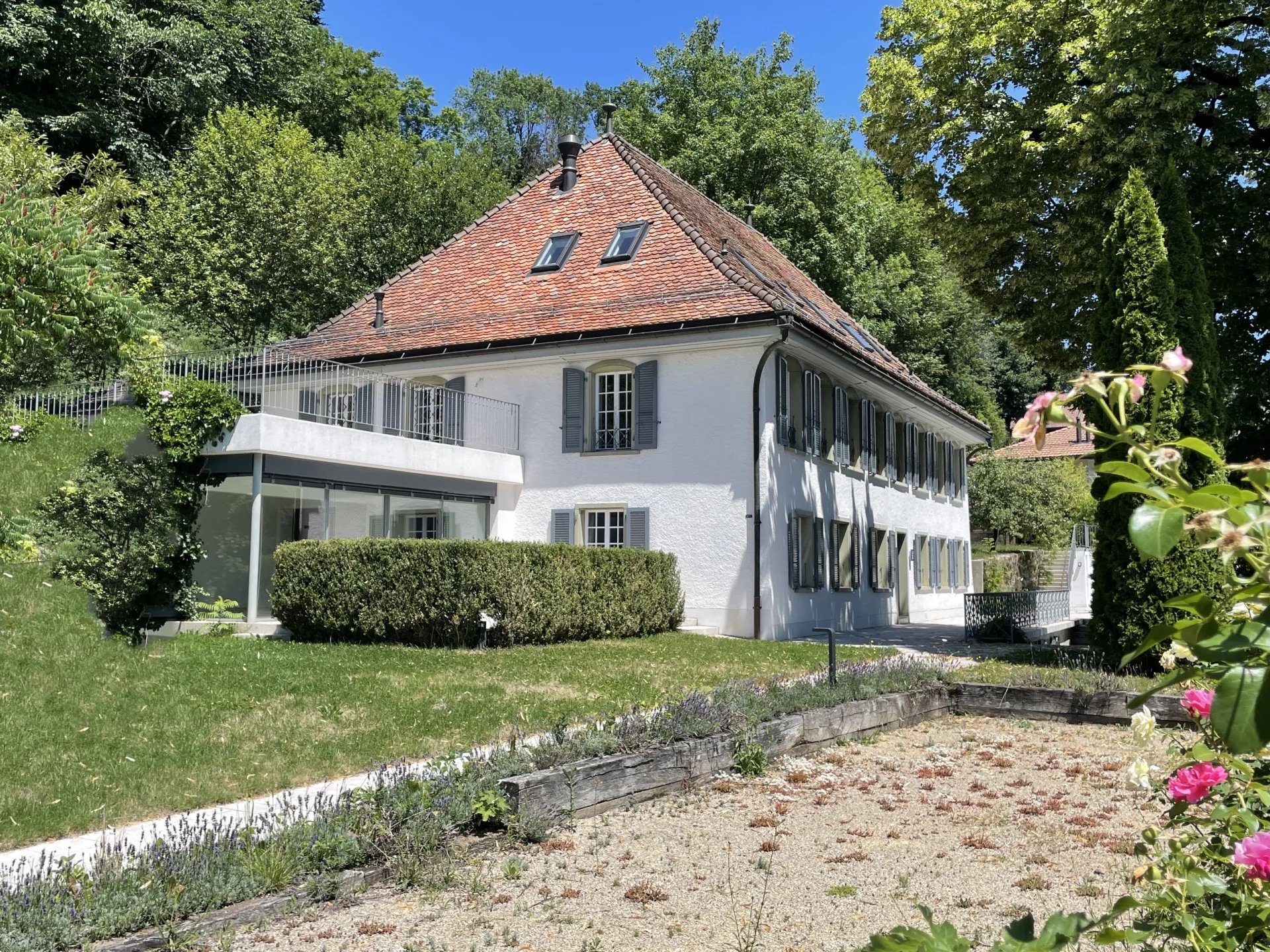 Superbe bâtisse avec cachet, totalement rénovée avec goût