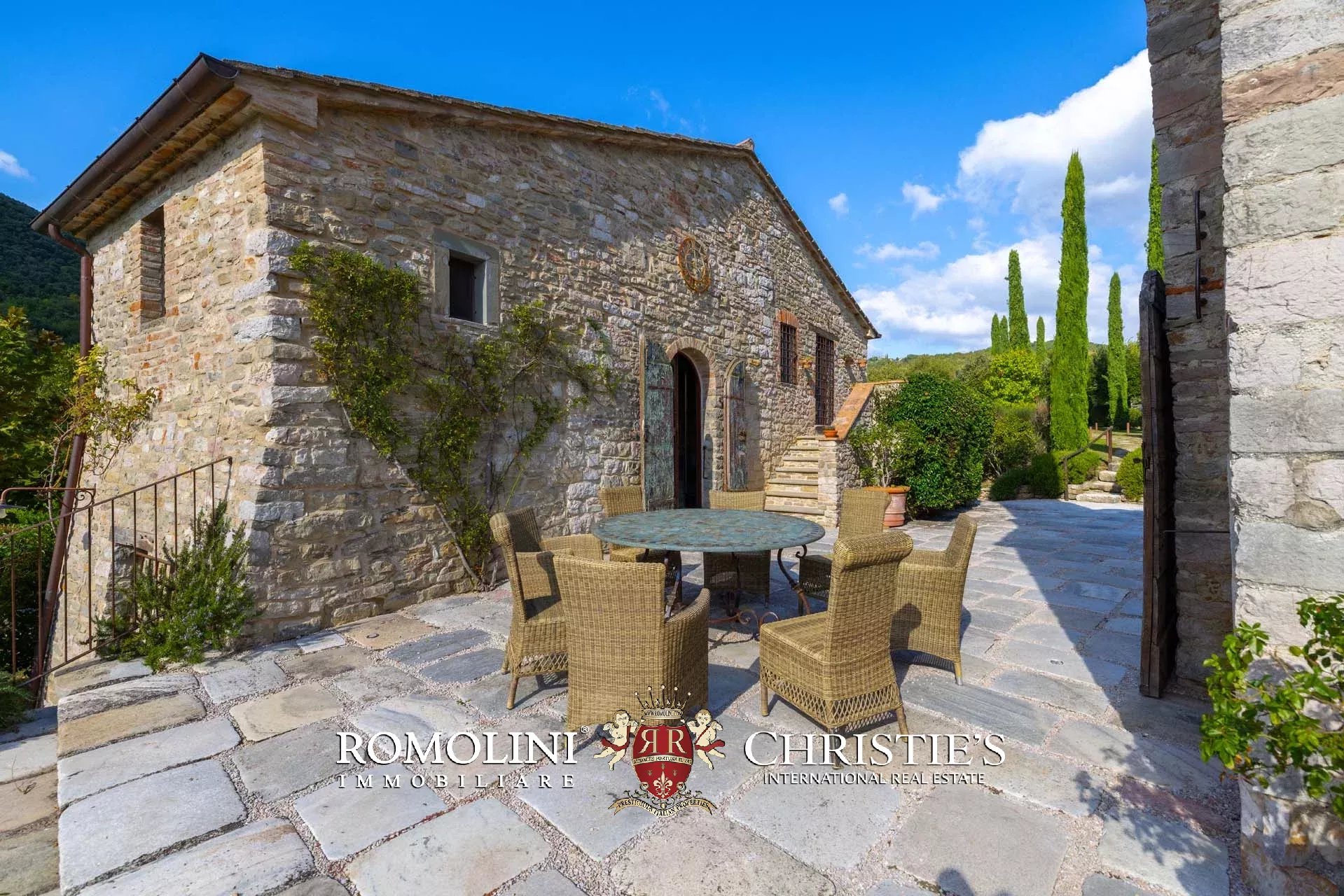 8 Bedroom Villa/Townhouse's Image 25