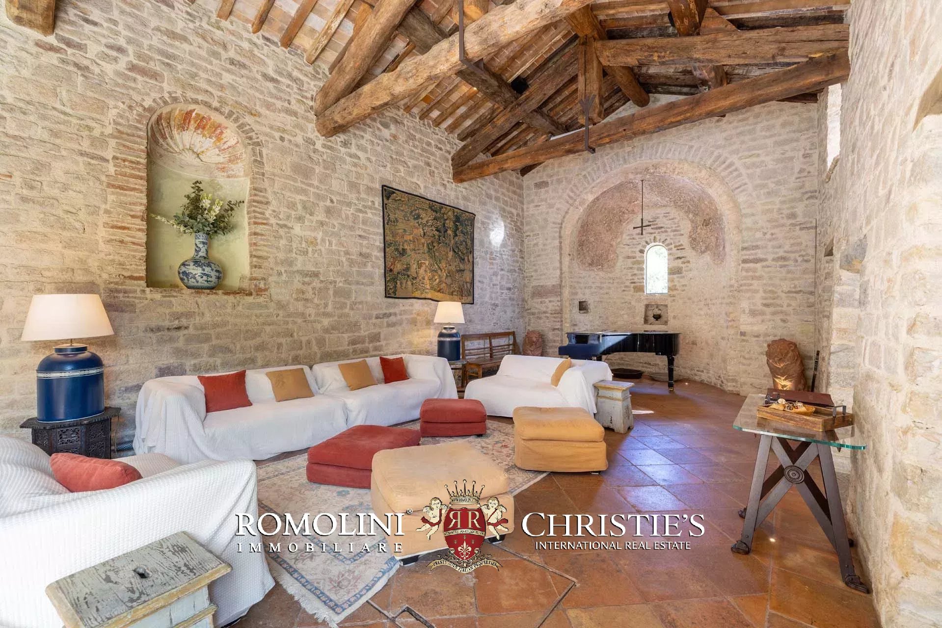 8 Bedroom Villa/Townhouse's Image 33