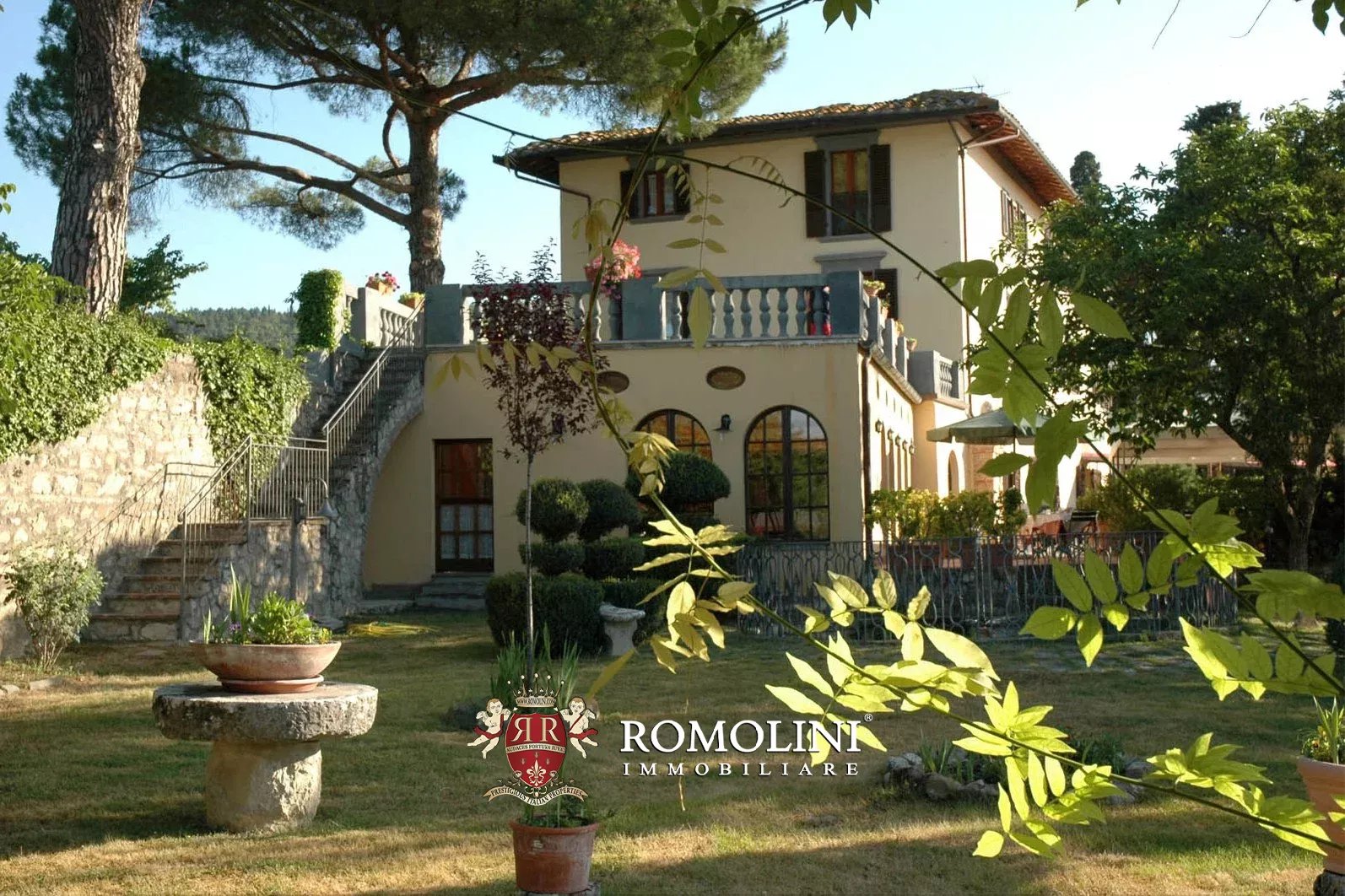 53 Bedroom Vineyard's Image 7