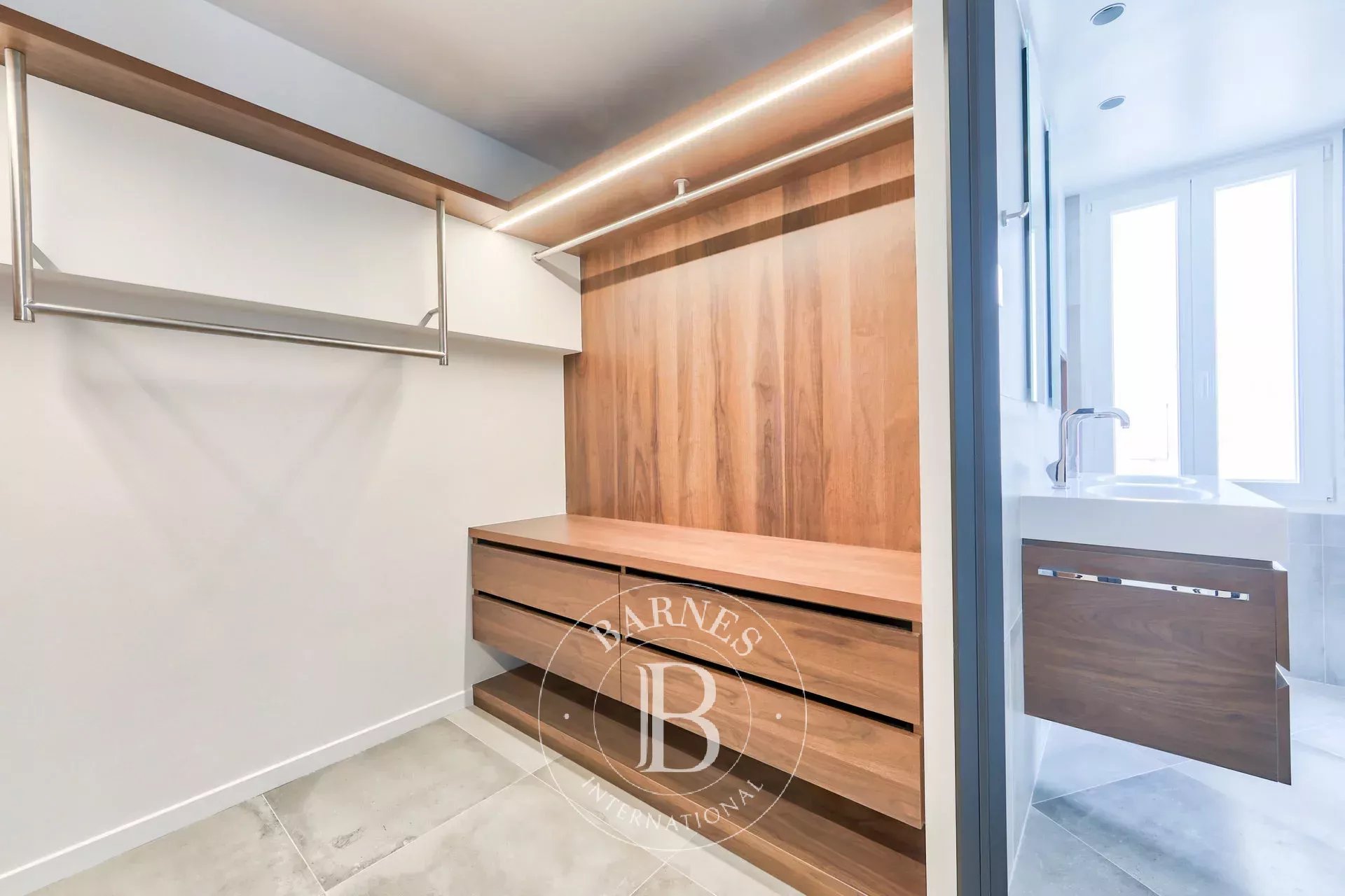 Daire Paris 8ème - picture 15