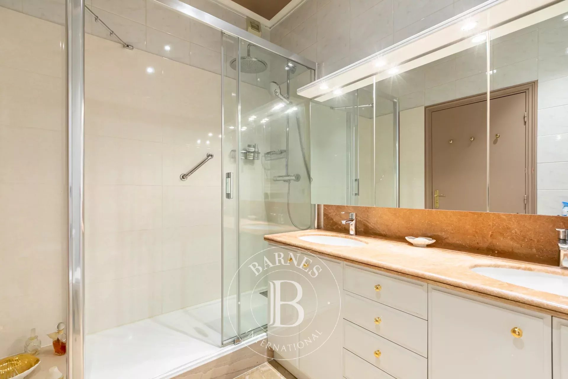 Daire Paris 1er - picture 17