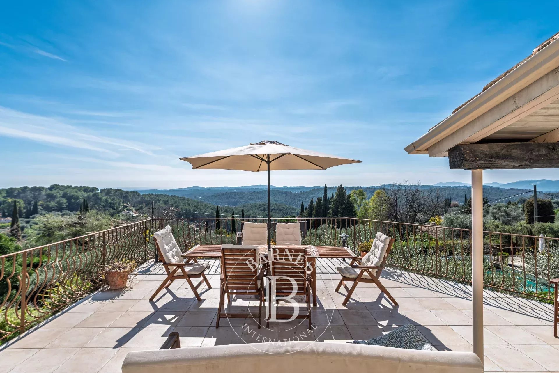 Opio - Panoramic Sea View, totally quiet, 3 bedrooms, pool and guest house