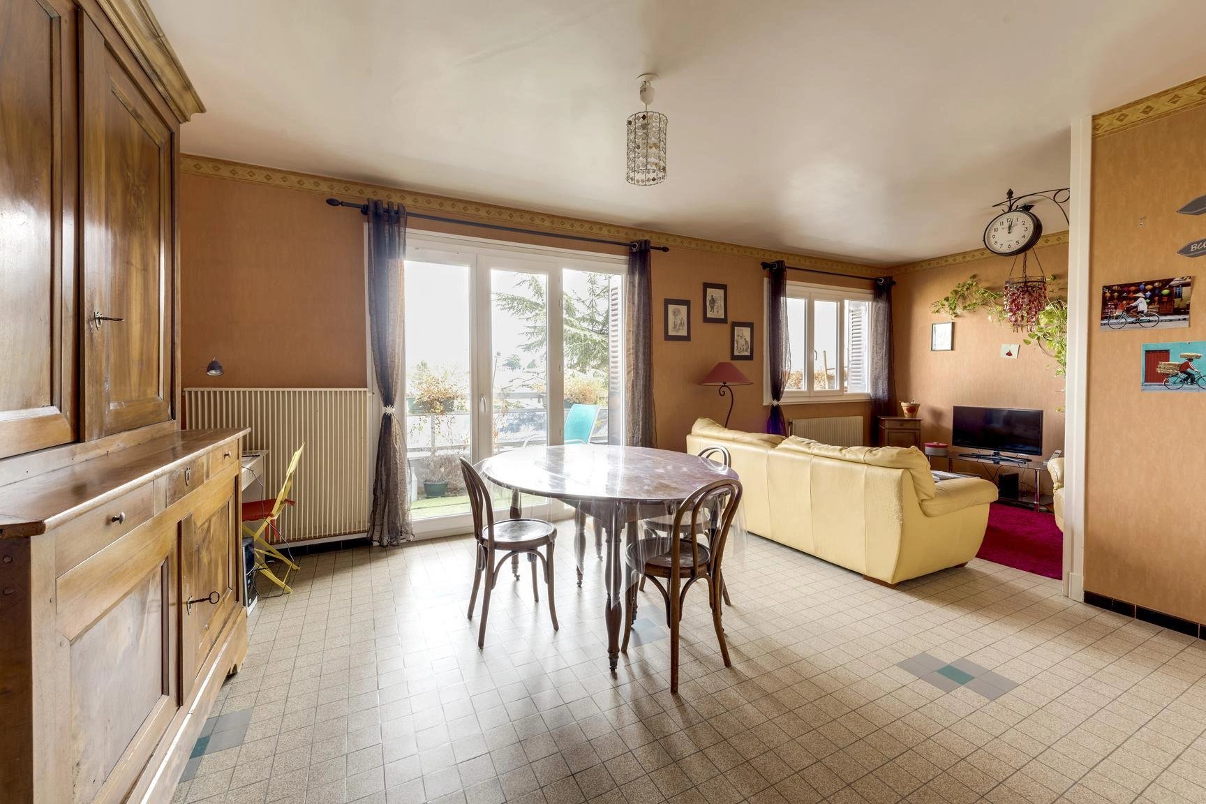 Appartement T3 avec balcon - Les Chères 69380